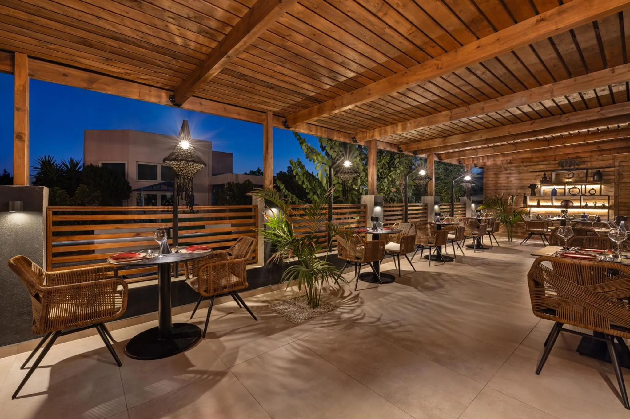 Restaurant/places to eat in Cabana Blu Hotel & Suites