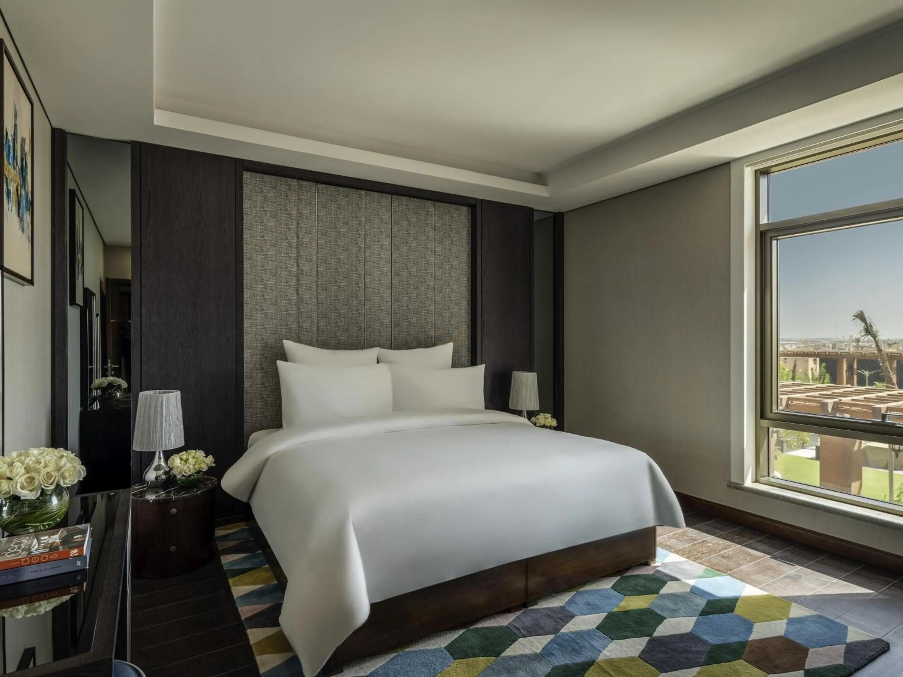 Bedroom, Bed in Movenpick Hotel and Residences Riyadh