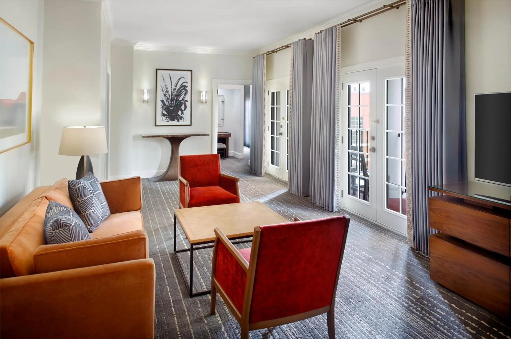 Photo of the whole room in Omni La Mansion del Rio