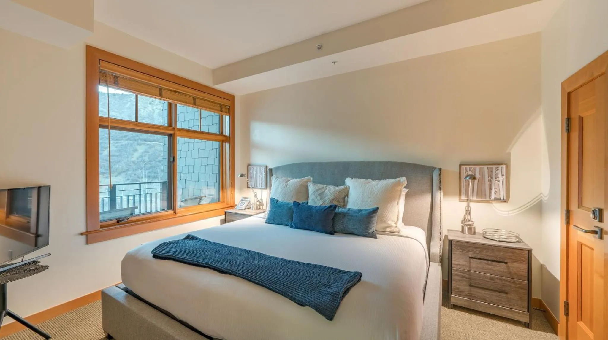 Bedroom in Capitol Peak Lodge, a Destination by Hyatt Residence