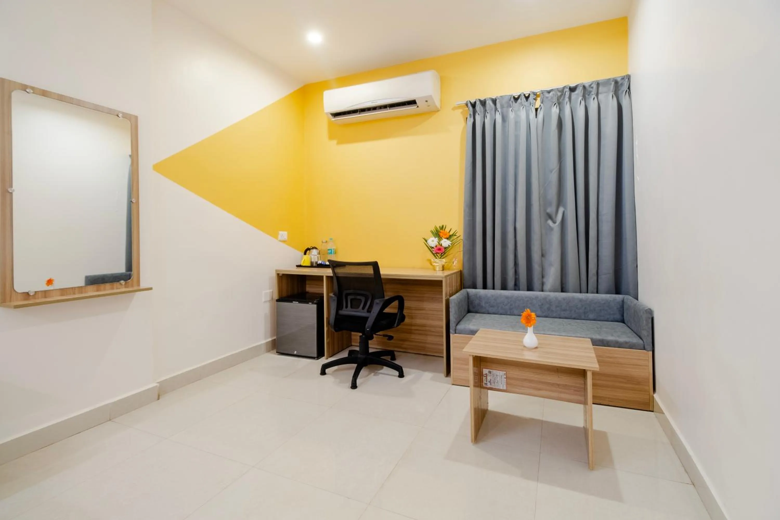 air conditioner in Hotel Seasons Inn