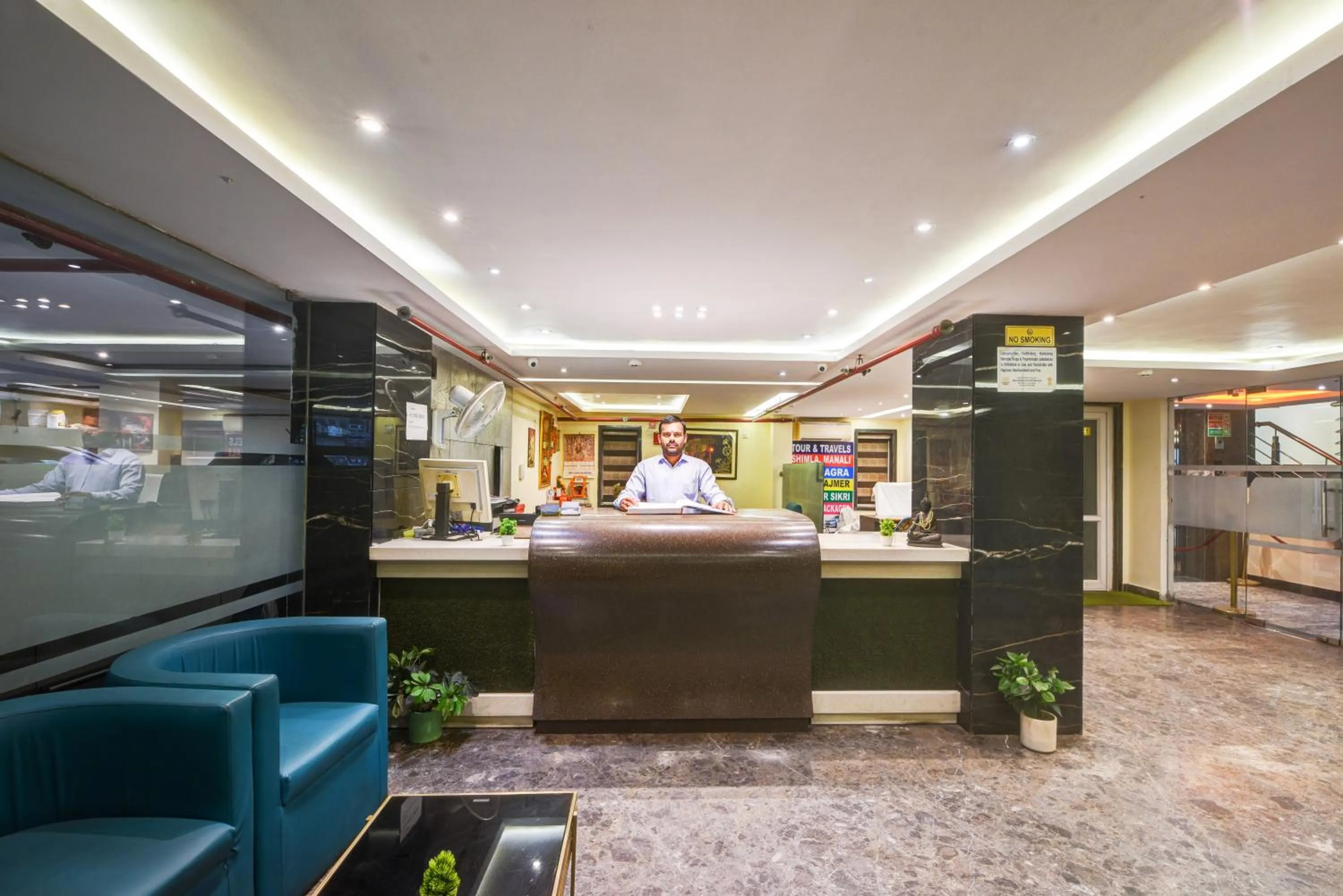 Lobby or reception in The IVY Grand Hotel - 5 Minutes from Connaught Place and New Delhi Railway Station With Free Secured Parking