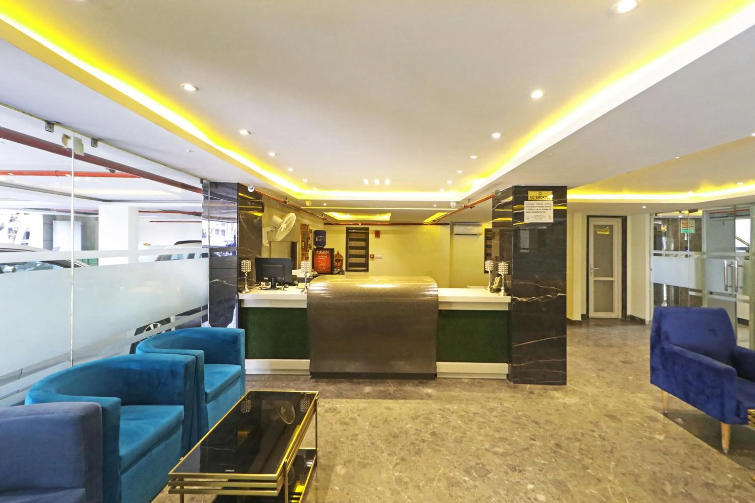 Lobby or reception in The IVY Grand Hotel - 5 Minutes from Connaught Place and New Delhi Railway Station With Free Secured Parking