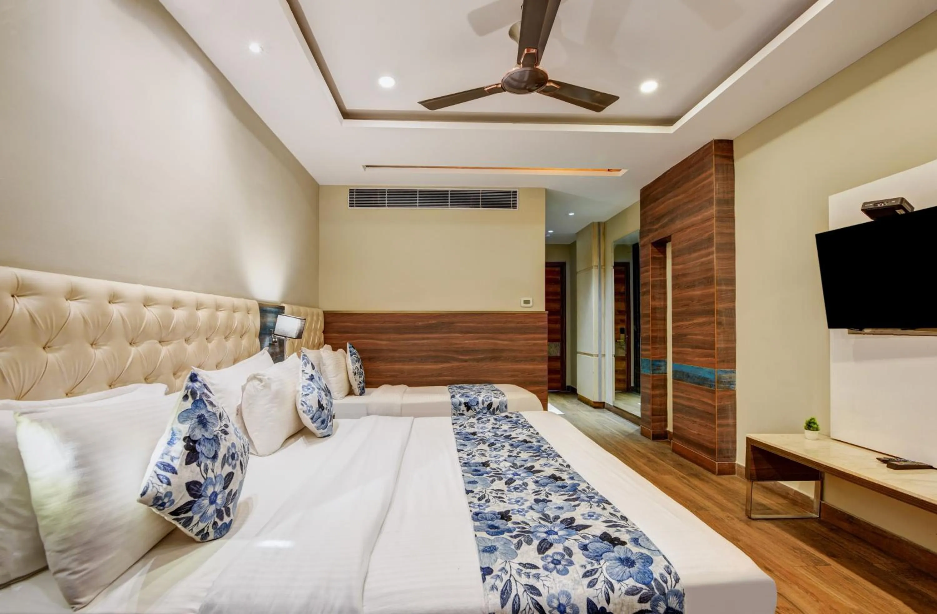 Photo of the whole room, Bed in The IVY Grand Hotel - 5 Minutes from Connaught Place and New Delhi Railway Station With Free Secured Parking