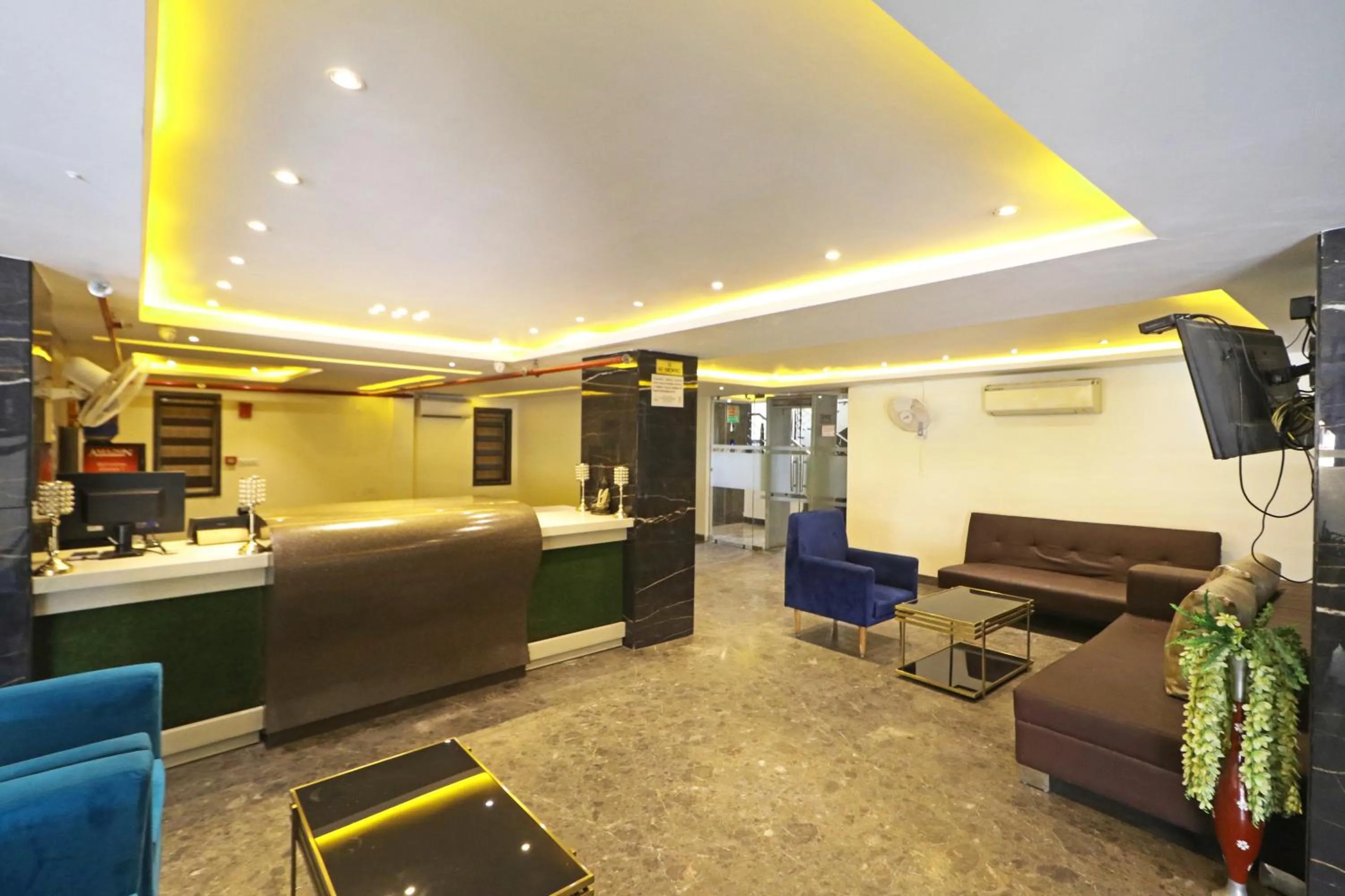 Communal lounge/ TV room in The IVY Grand Hotel - 5 Minutes from Connaught Place and New Delhi Railway Station With Free Secured Parking
