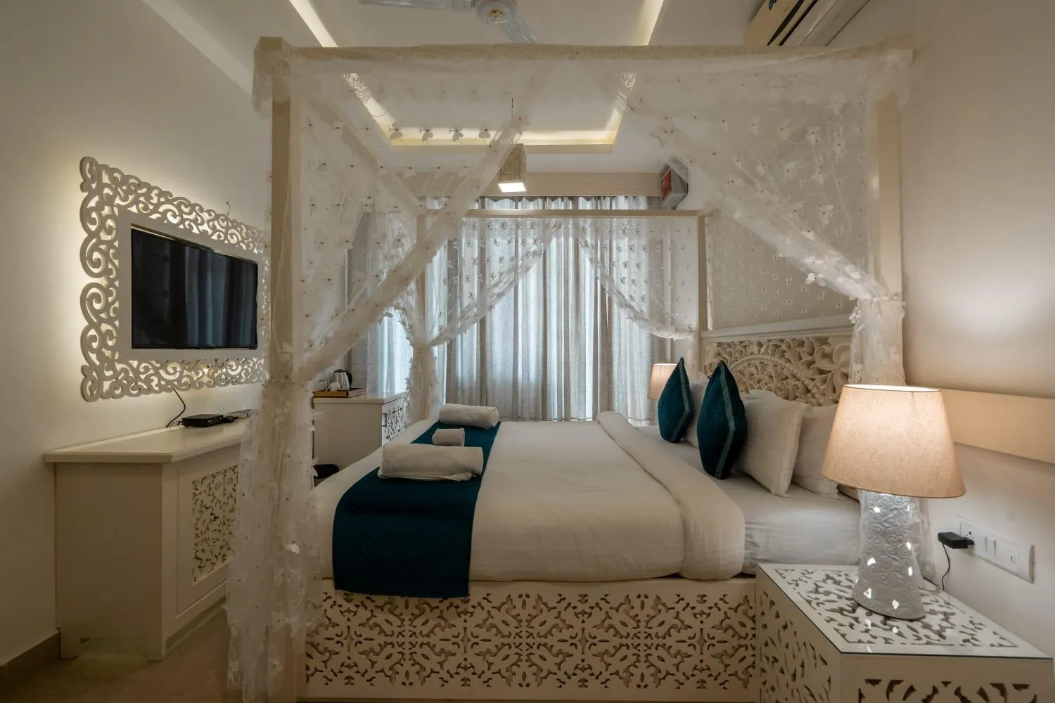 Photo of the whole room in Lillywoods Zac Beach Resort, Calangute