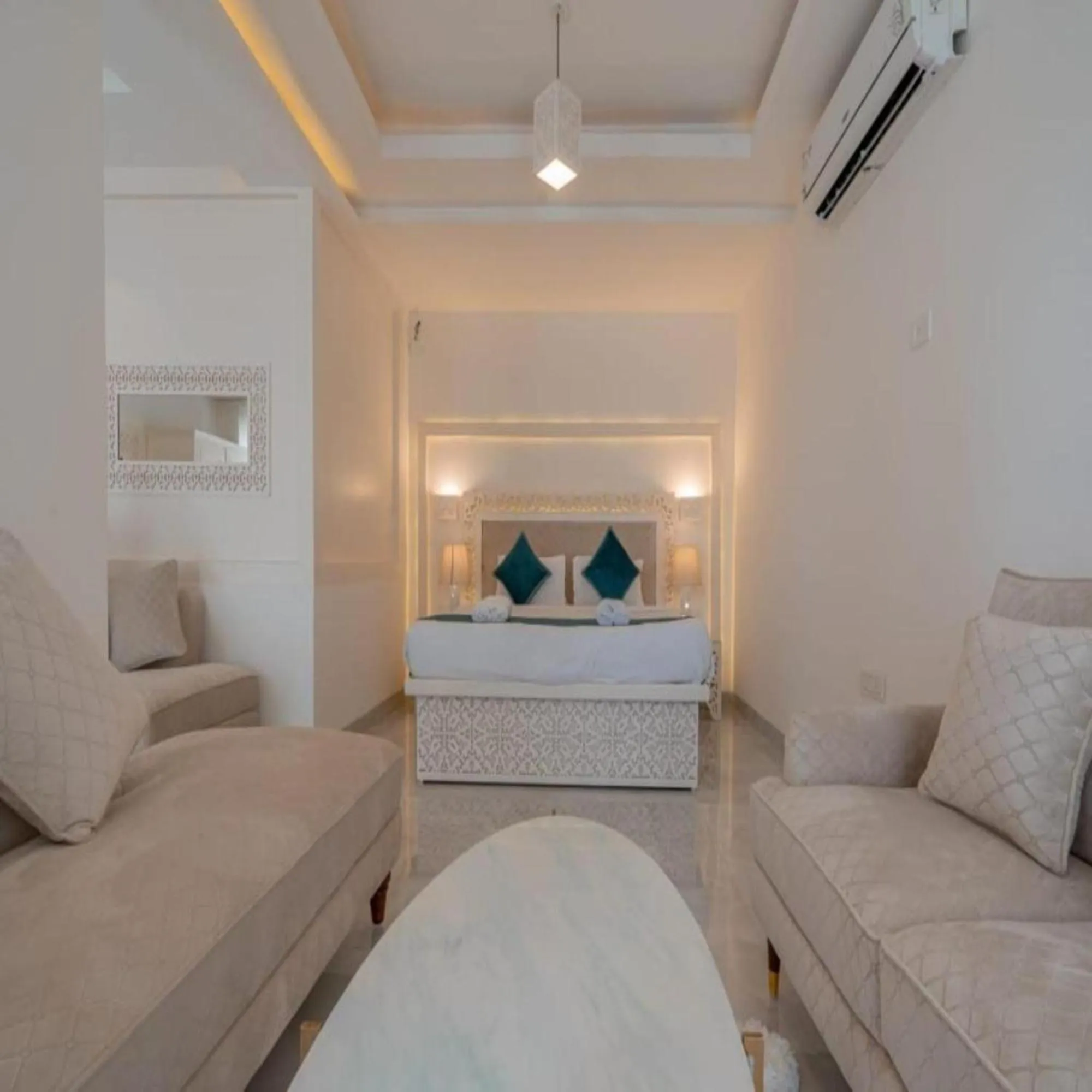 Photo of the whole room in Lillywoods Zac Beach Resort, Calangute