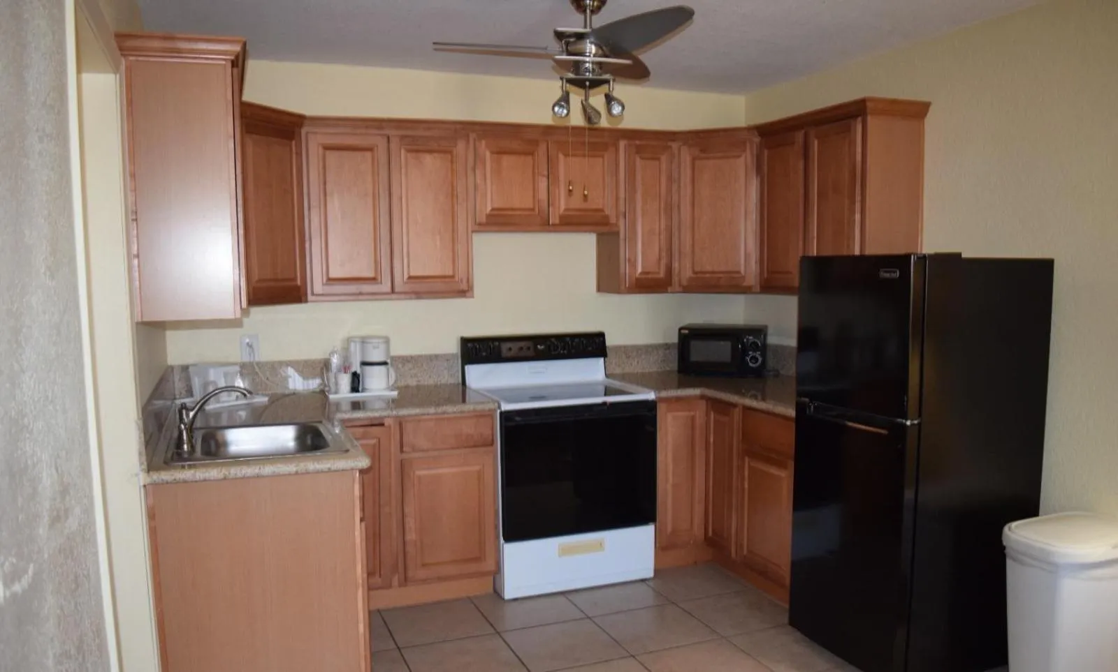 Kitchen or kitchenette in Quality Inn El Centro I-8