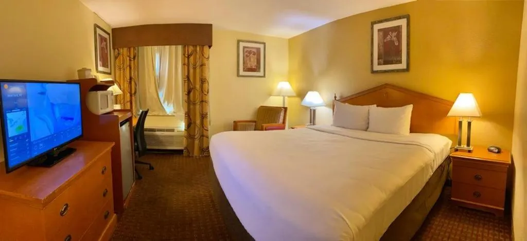 Photo of the whole room, Bed in Quality Inn El Centro I-8