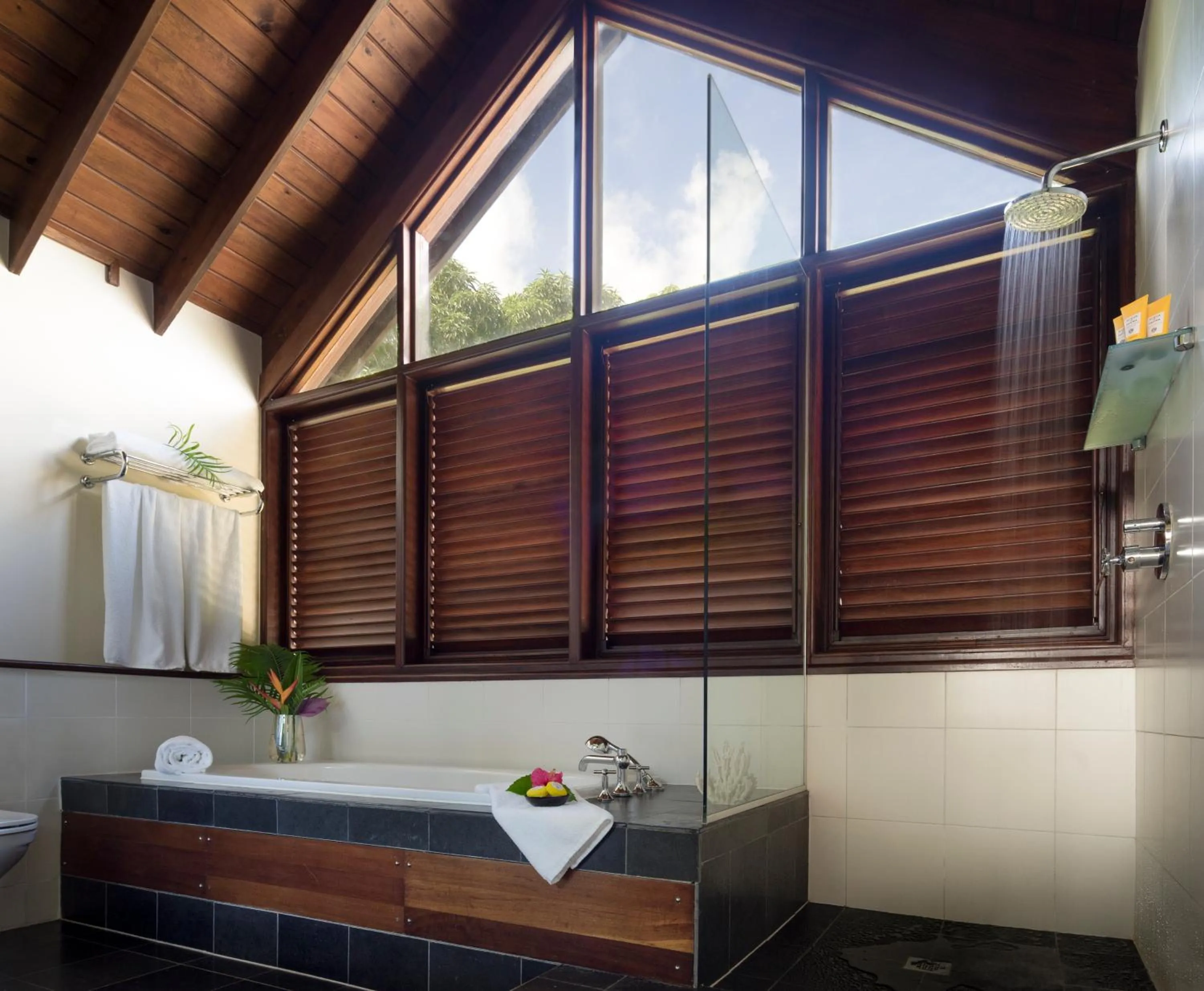 Hot Tub in Zoetry Marigot Bay - All Inclusive