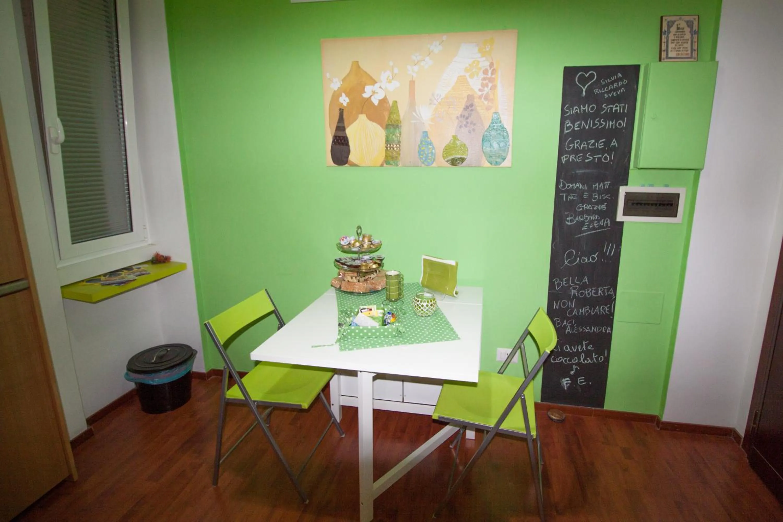 Coffee/tea facilities in Green Line