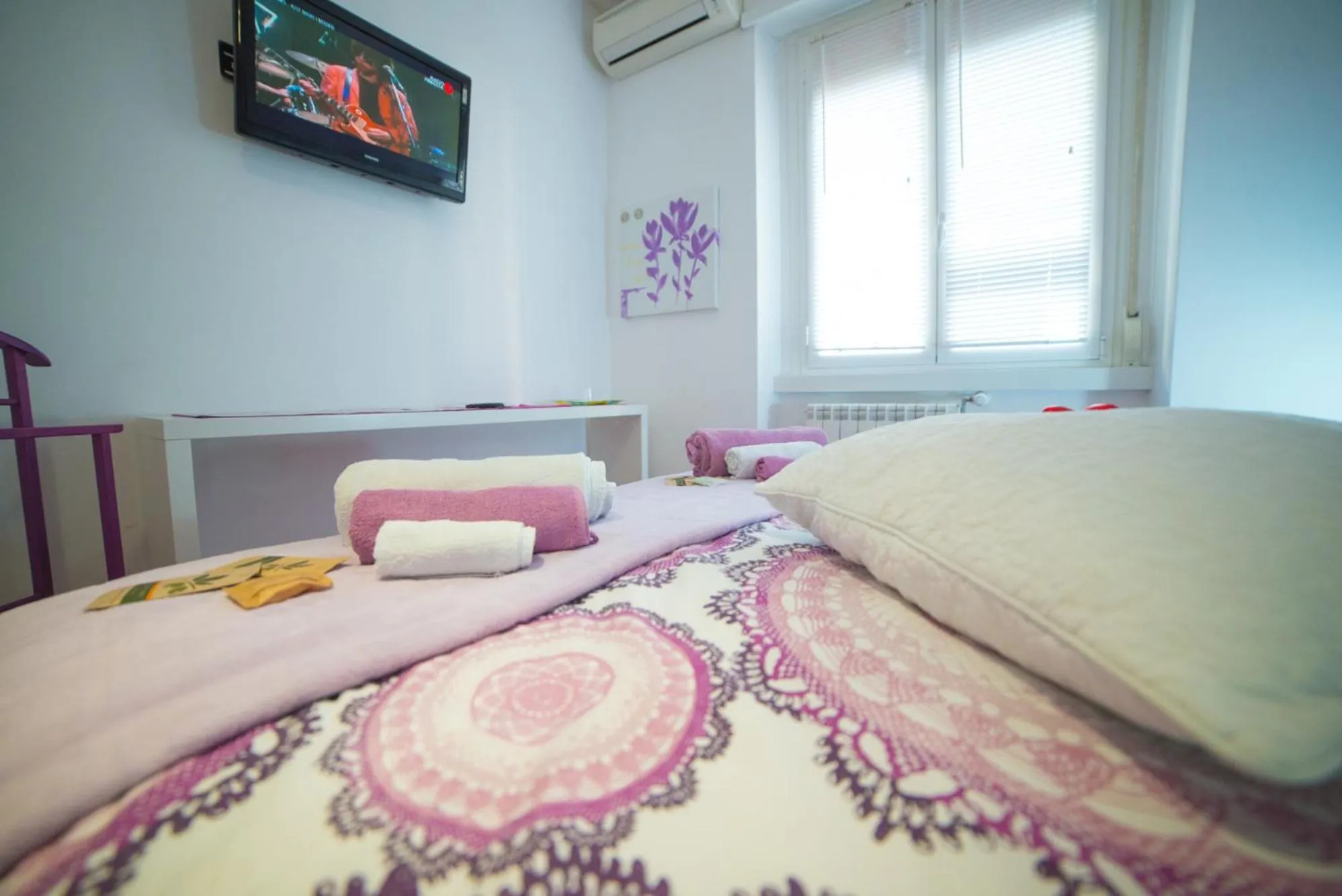 TV and multimedia, Bed in Green Line