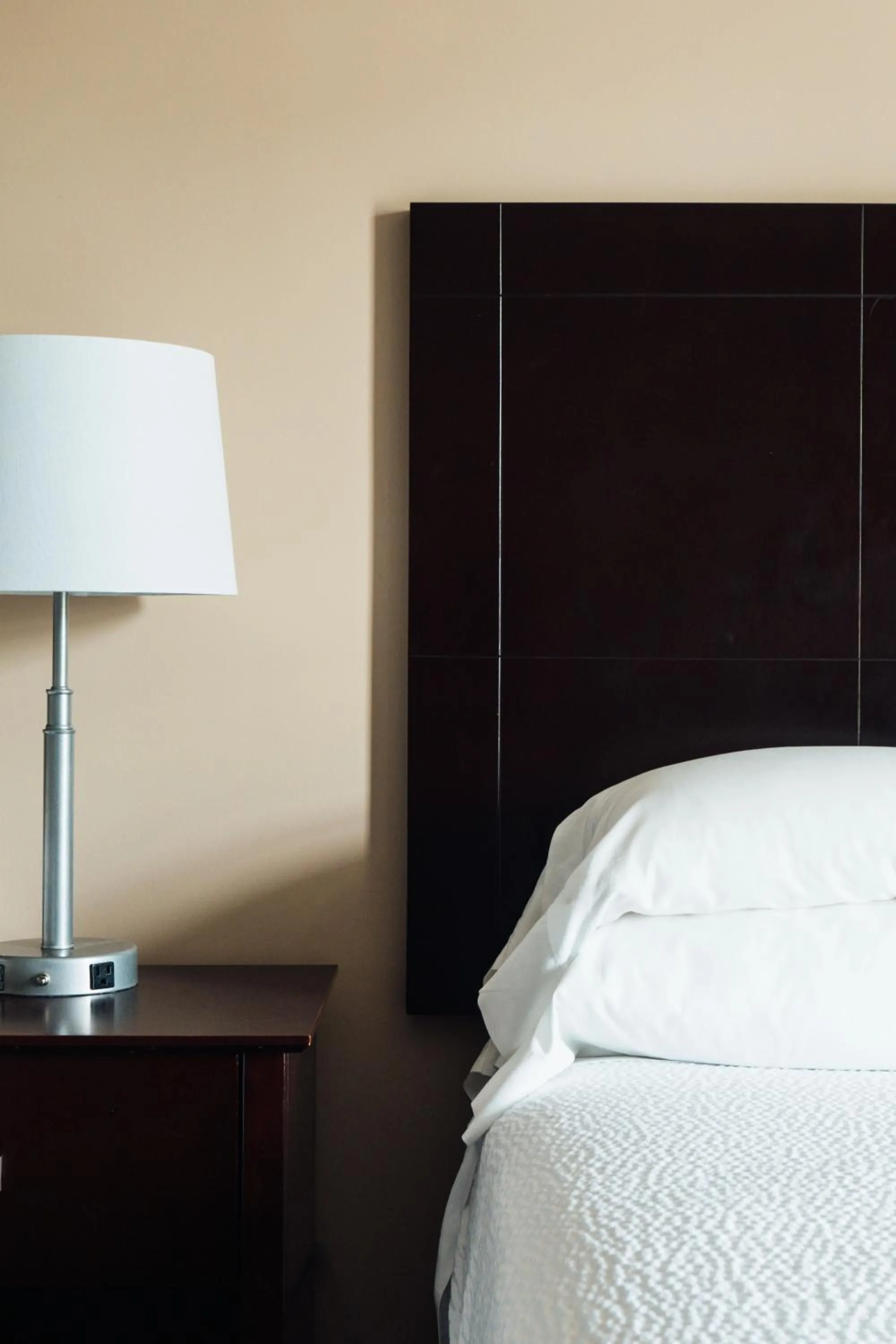 Bed in Yankee Clipper Motel