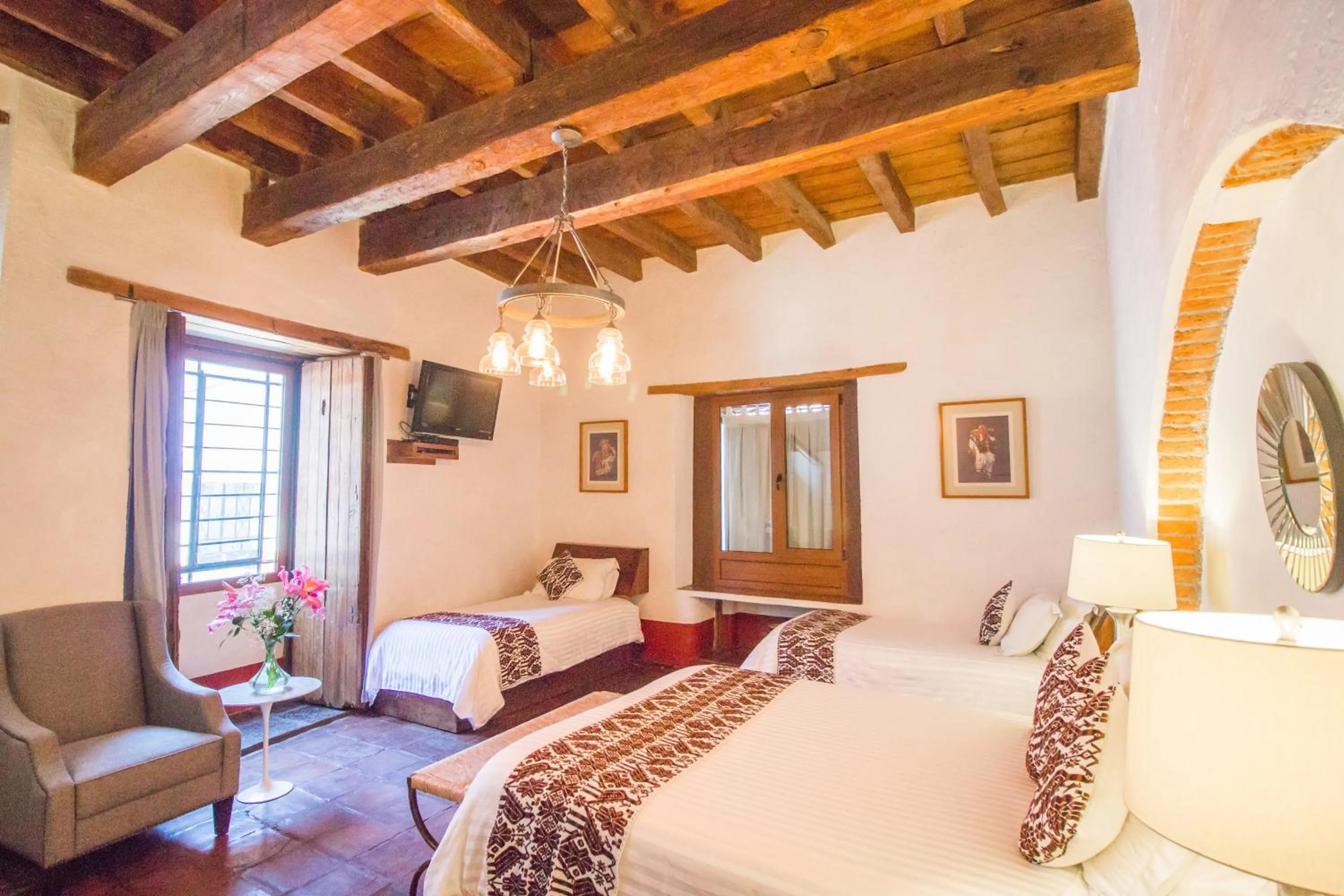 Bed in Mesón De Leyendas Breakfast & Downtown