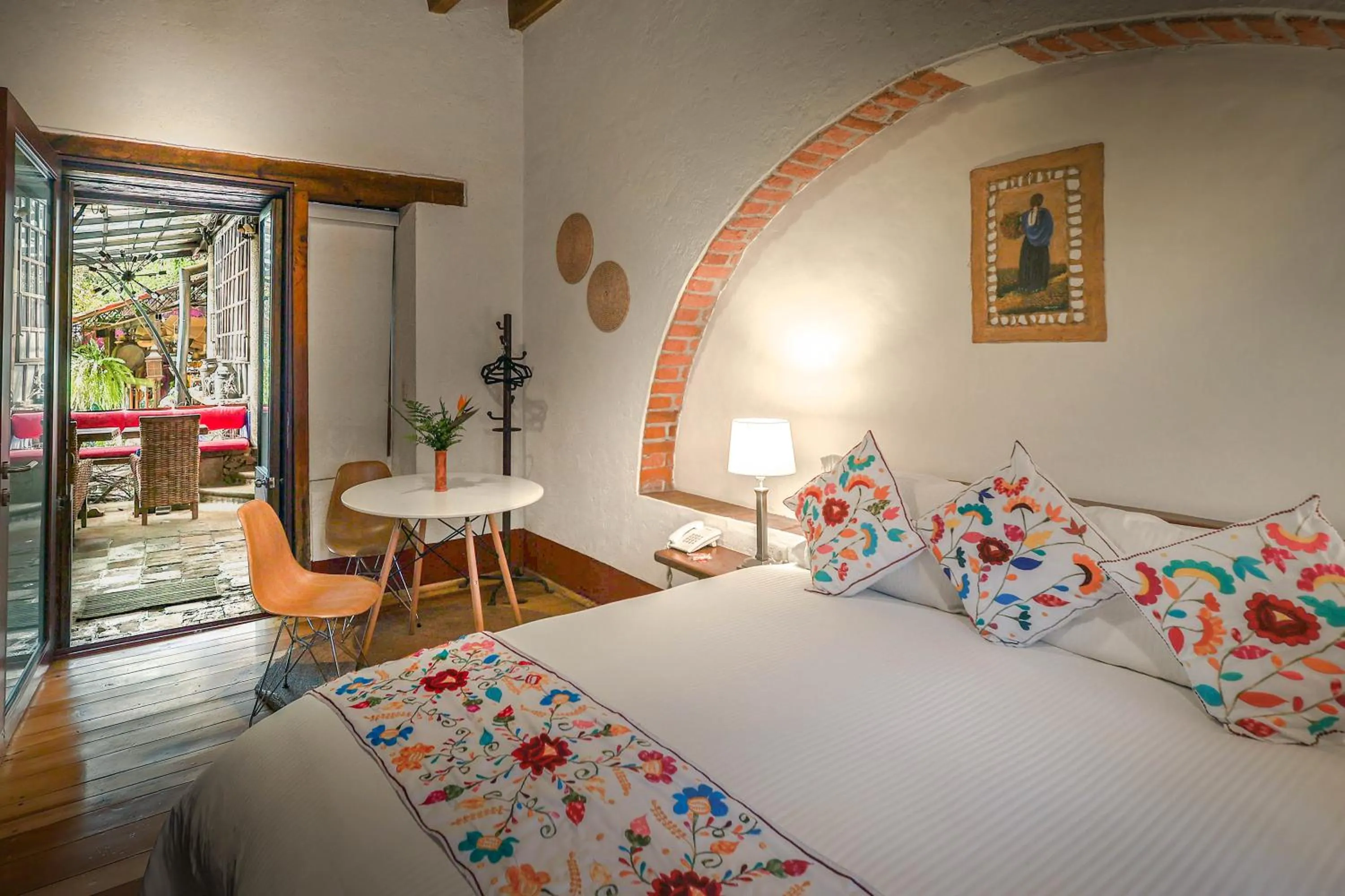 Bed in Mesón De Leyendas Breakfast & Downtown