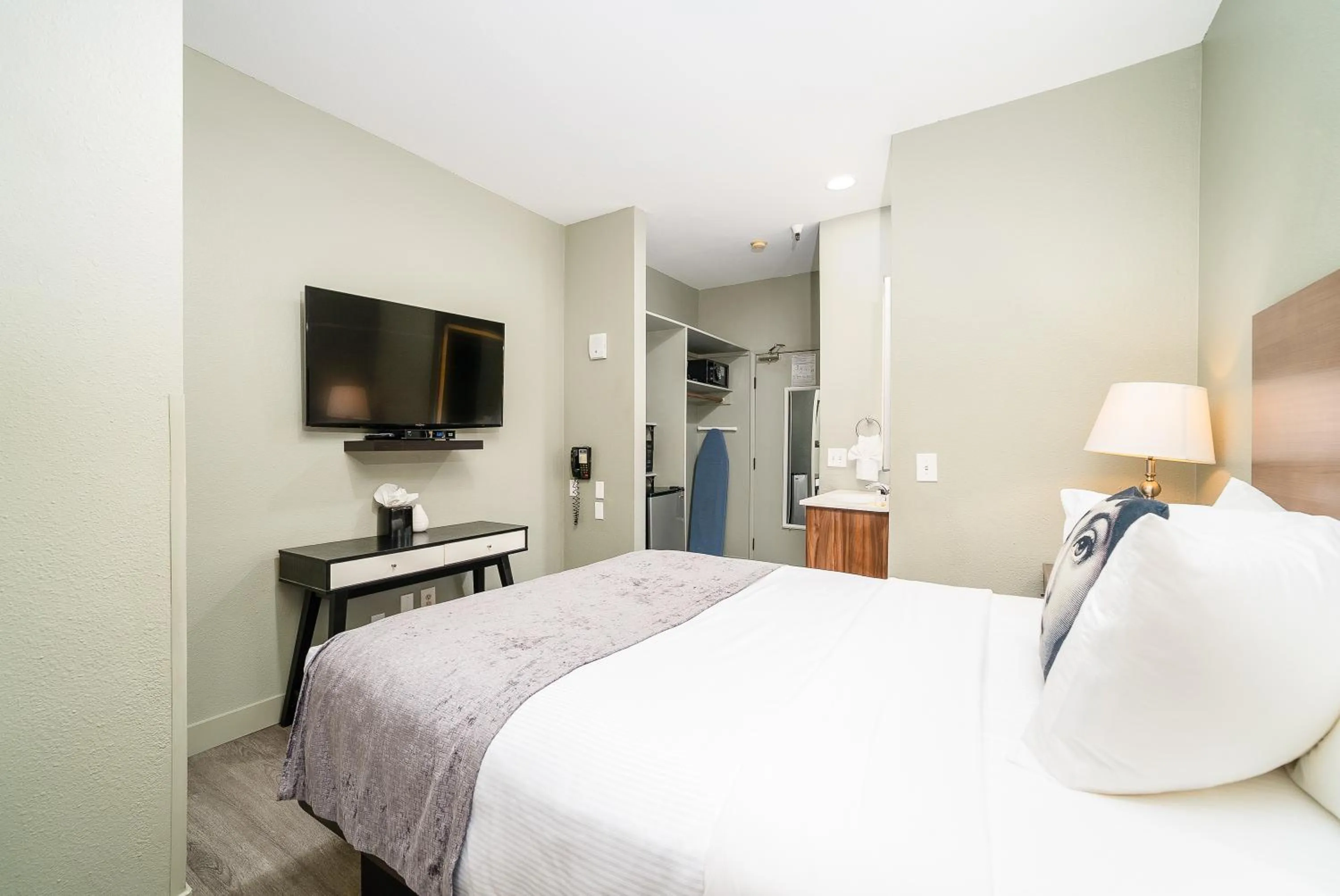 Bed in Urban Boutique Hotel- Little Italy, Downtown San Diego