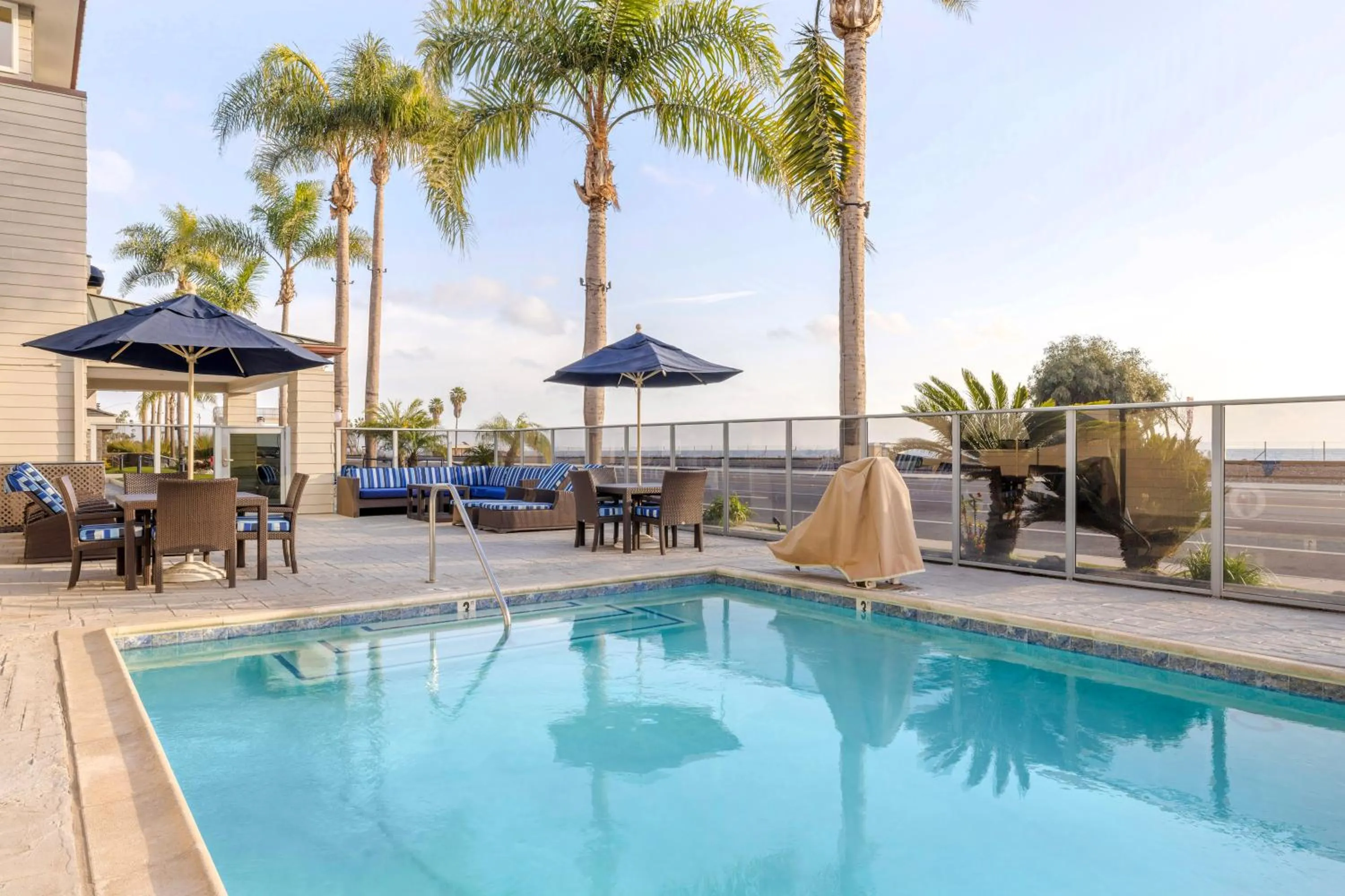 Swimming pool in Hilton Vacation Club Riviera Beach & Shores