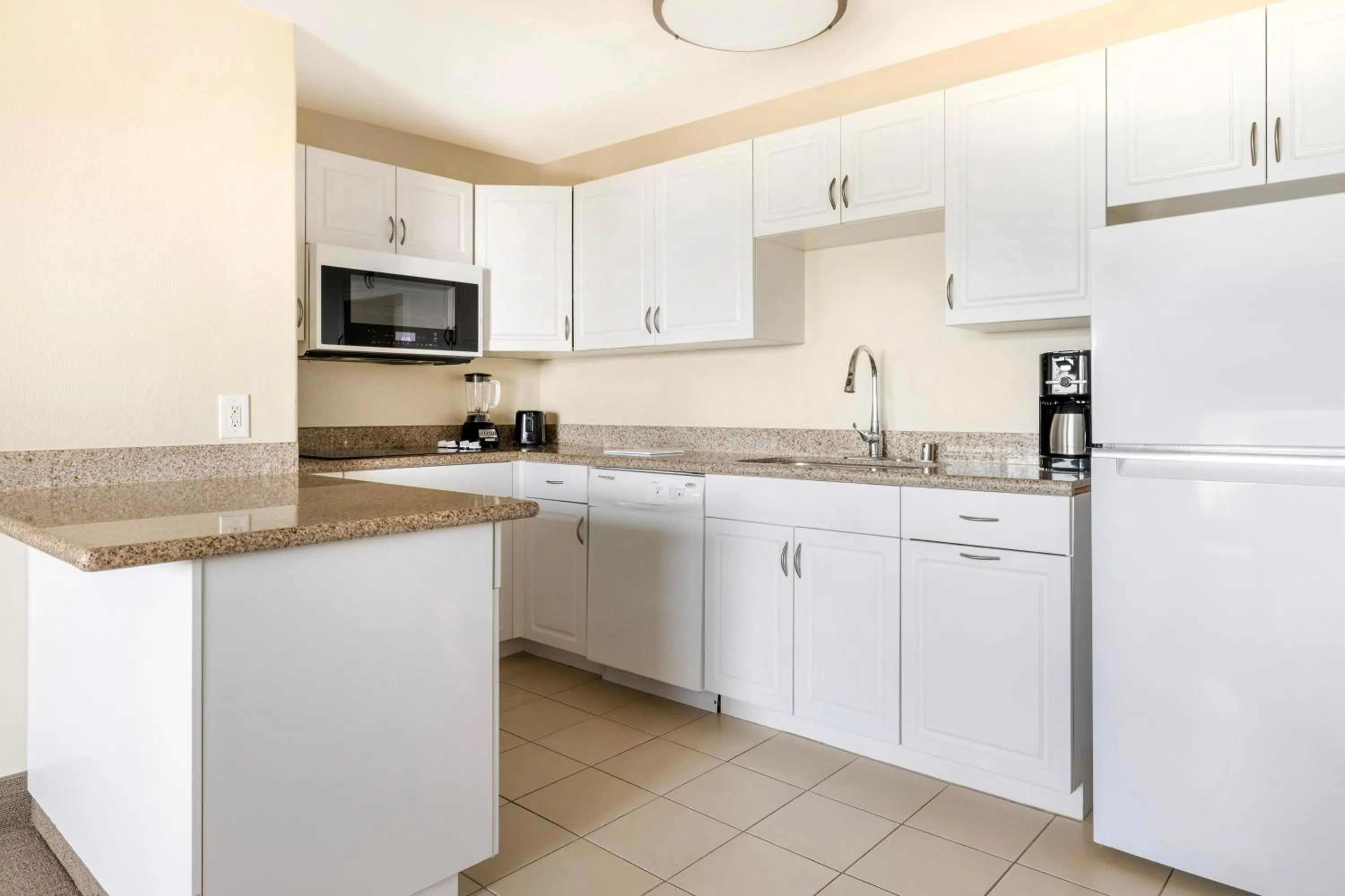 Kitchen or kitchenette in Hilton Vacation Club Riviera Beach & Shores