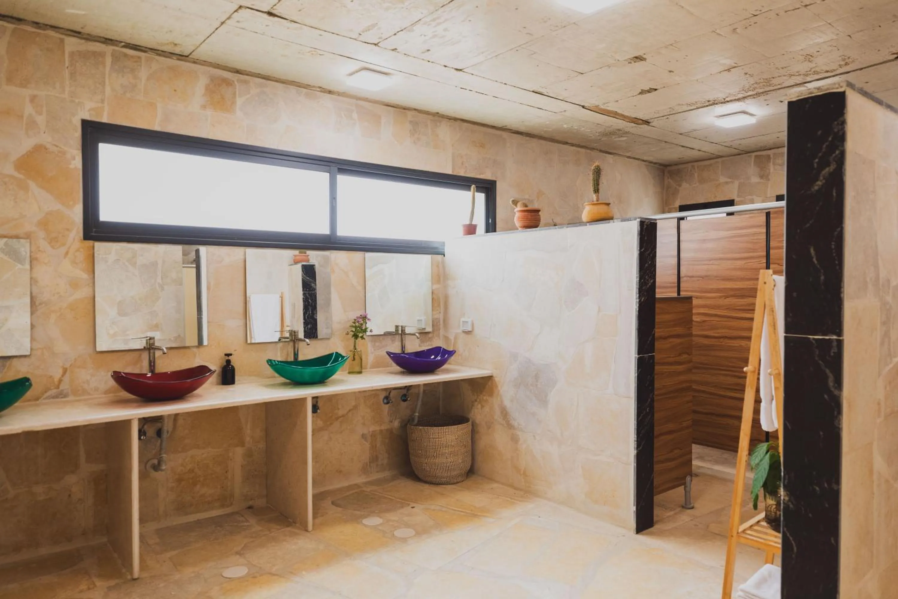 Shower in Jacob Mitzpe Ramon