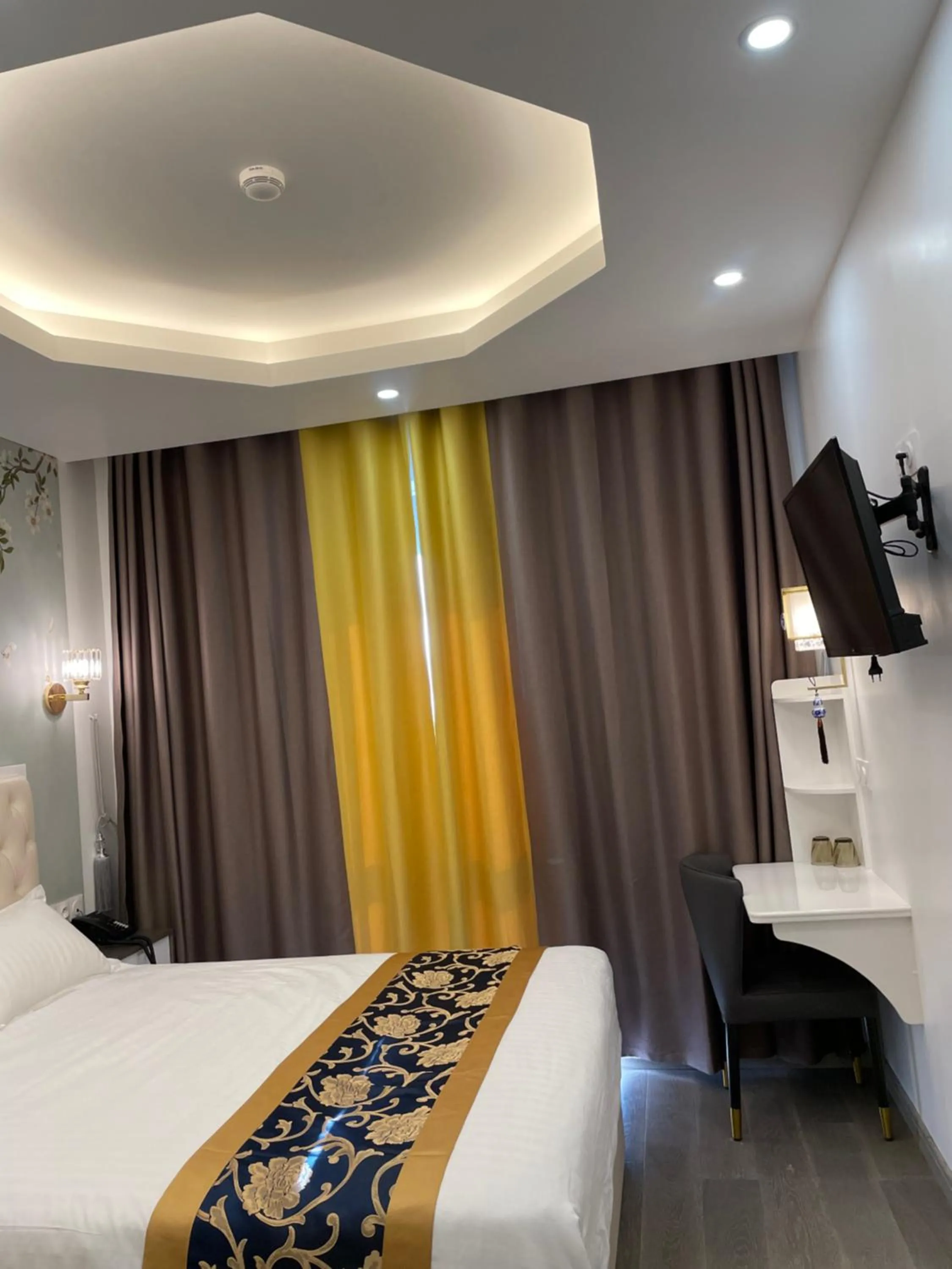 Bedroom, Bed in KYRIAD ROUEN SUD - Sotteville les Rouen