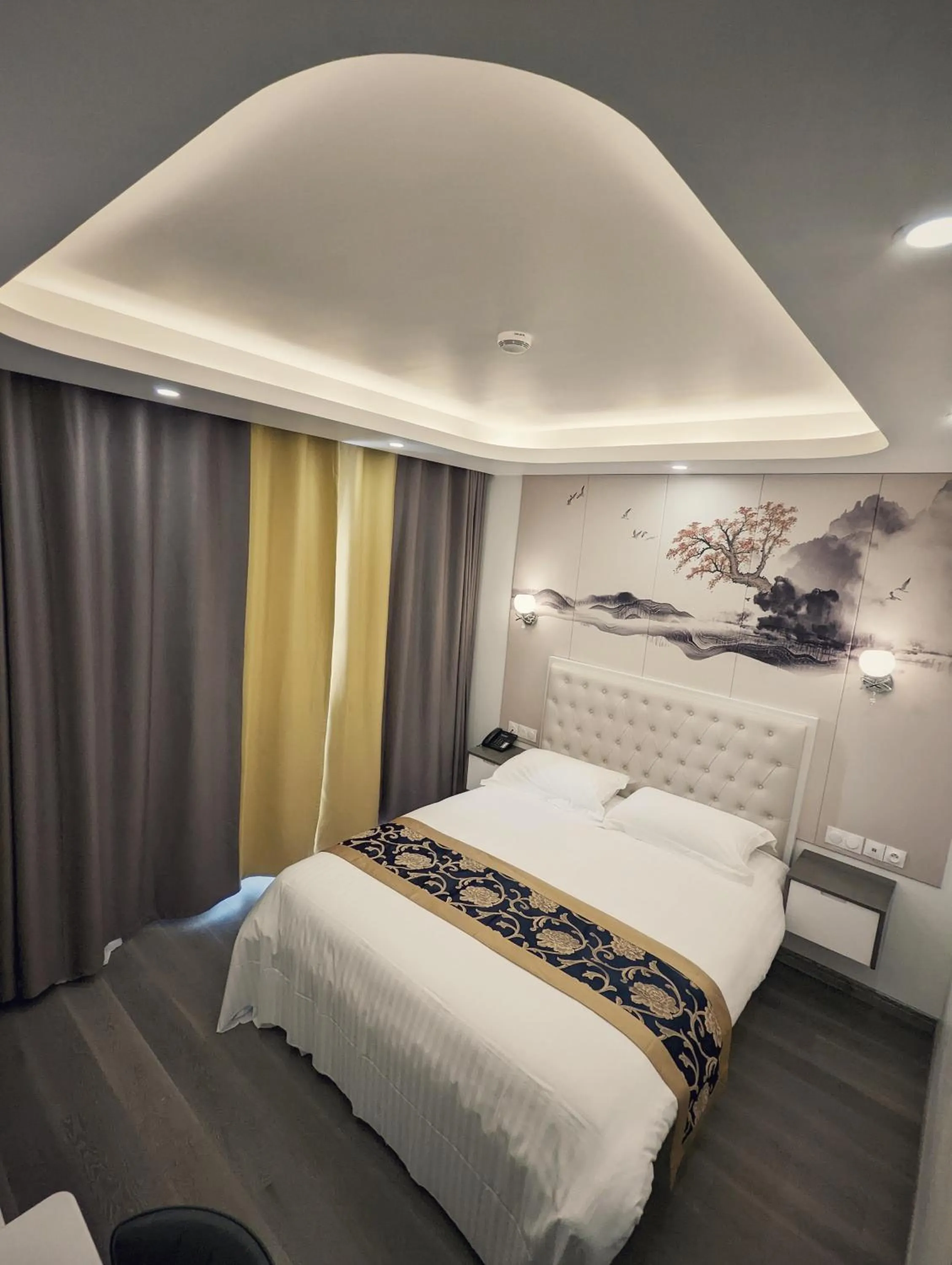 Bedroom, Bed in KYRIAD ROUEN SUD - Sotteville les Rouen