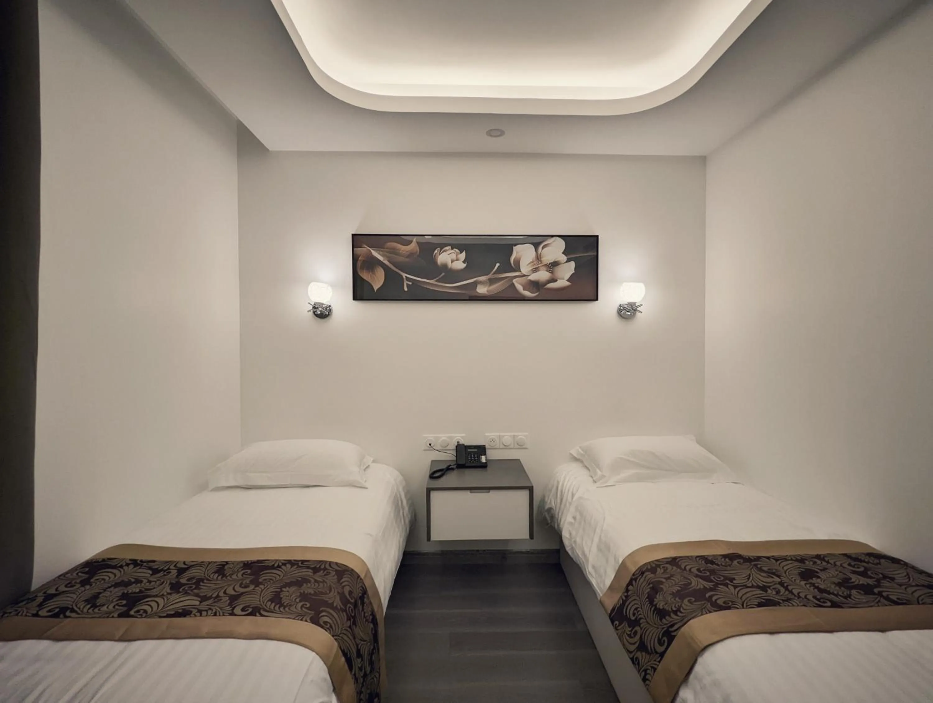 Bedroom, Bed in KYRIAD ROUEN SUD - Sotteville les Rouen