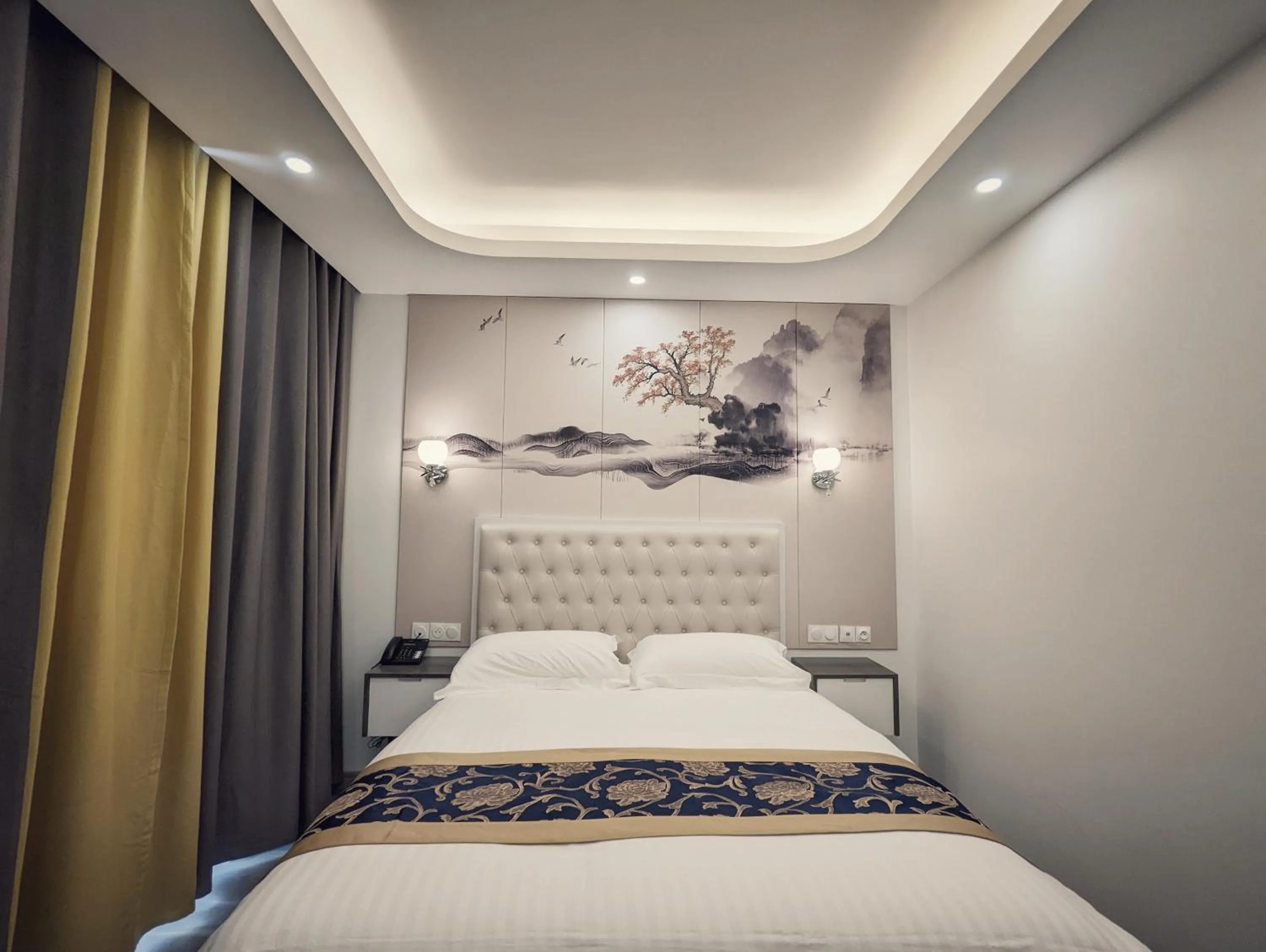 Bedroom, Bed in KYRIAD ROUEN SUD - Sotteville les Rouen