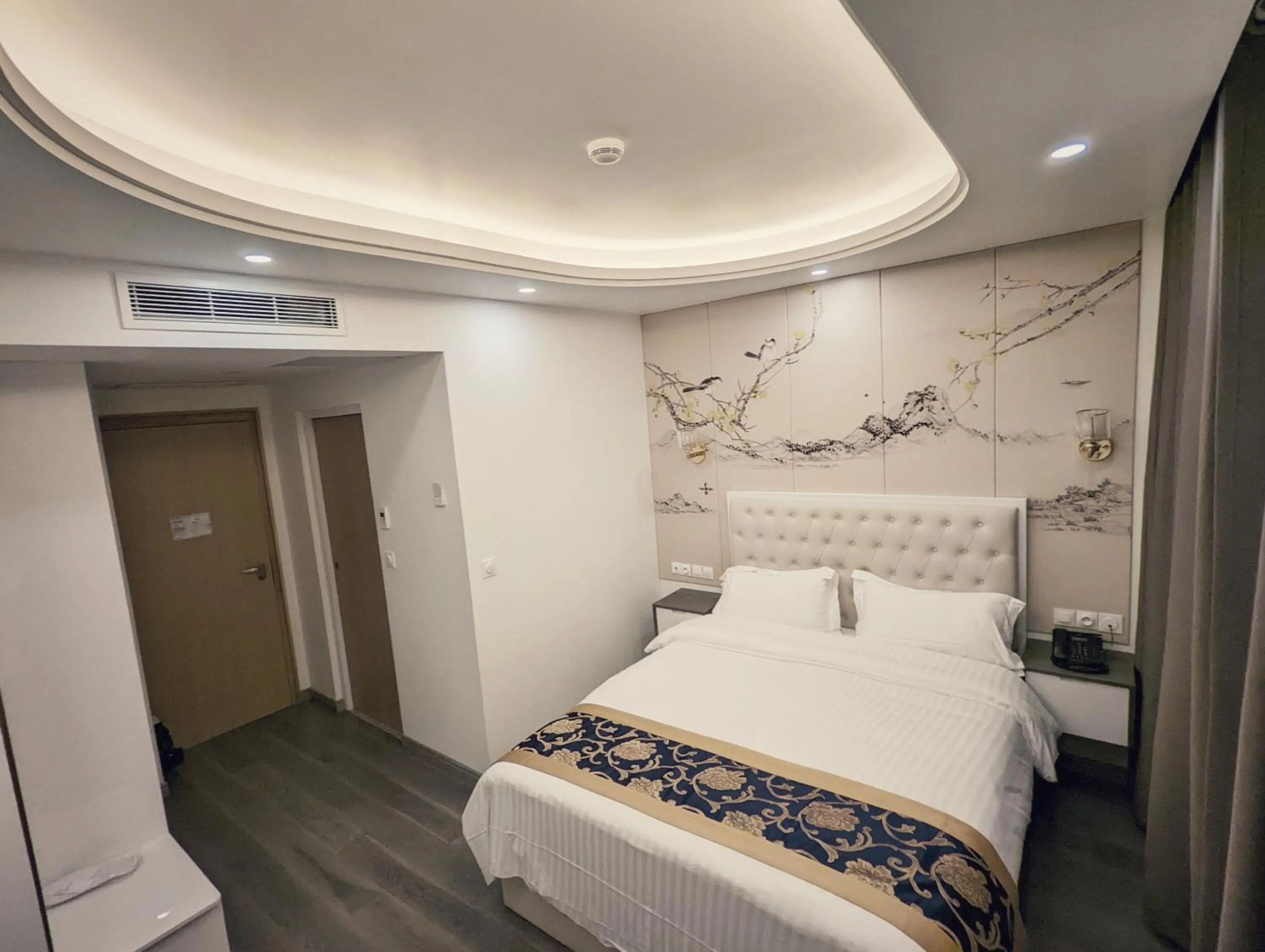 Bedroom, Bed in KYRIAD ROUEN SUD - Sotteville les Rouen