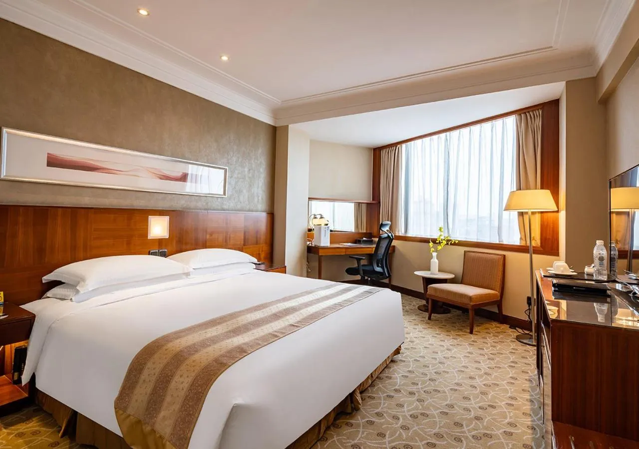 Photo of the whole room, Bed in San Want Hotel Shanghai