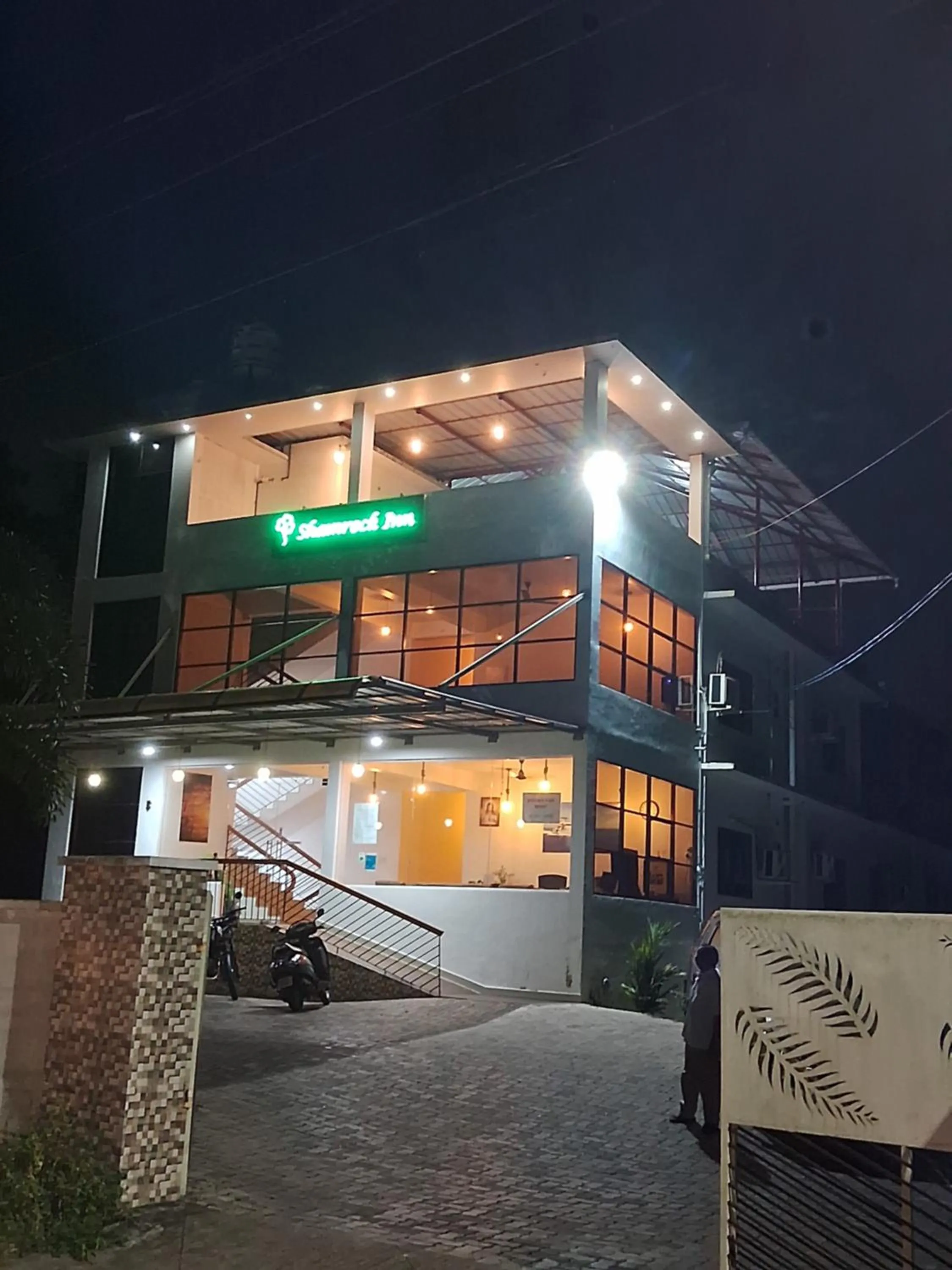 Shamrock Inn