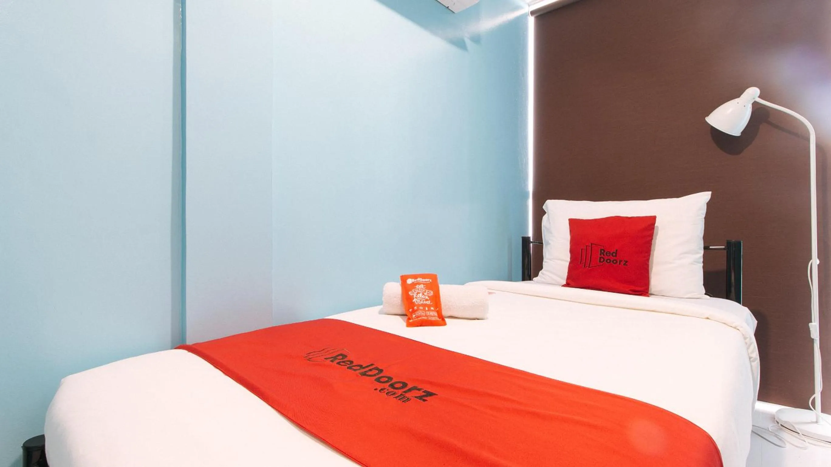 Bed in RedDoorz @ Greenview Hotel and Restobar Masbate