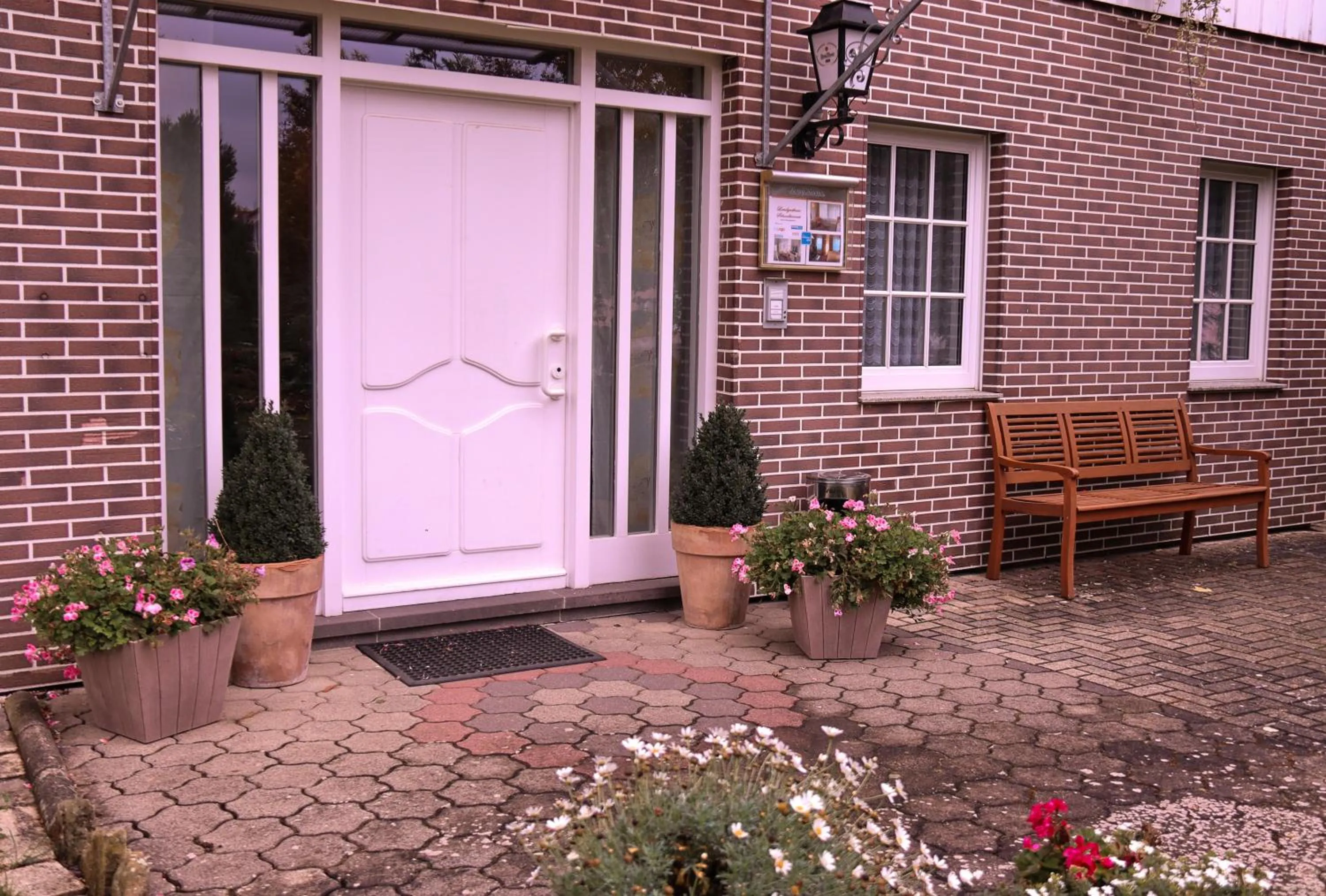 Patio in Landhotel-Restaurant Schwalbennest