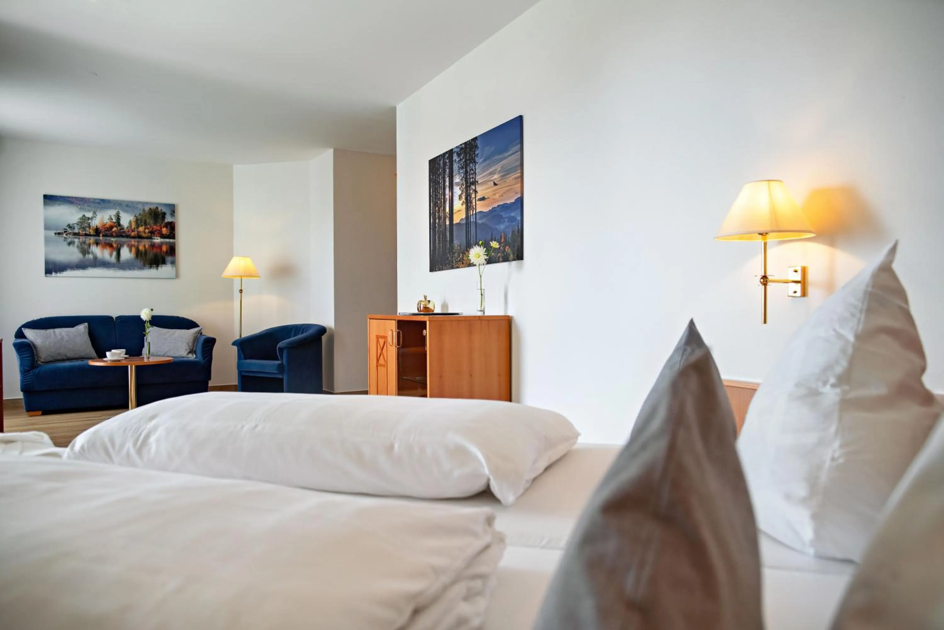 Photo of the whole room, Bed in Möhringers Schwarzwald Hotel