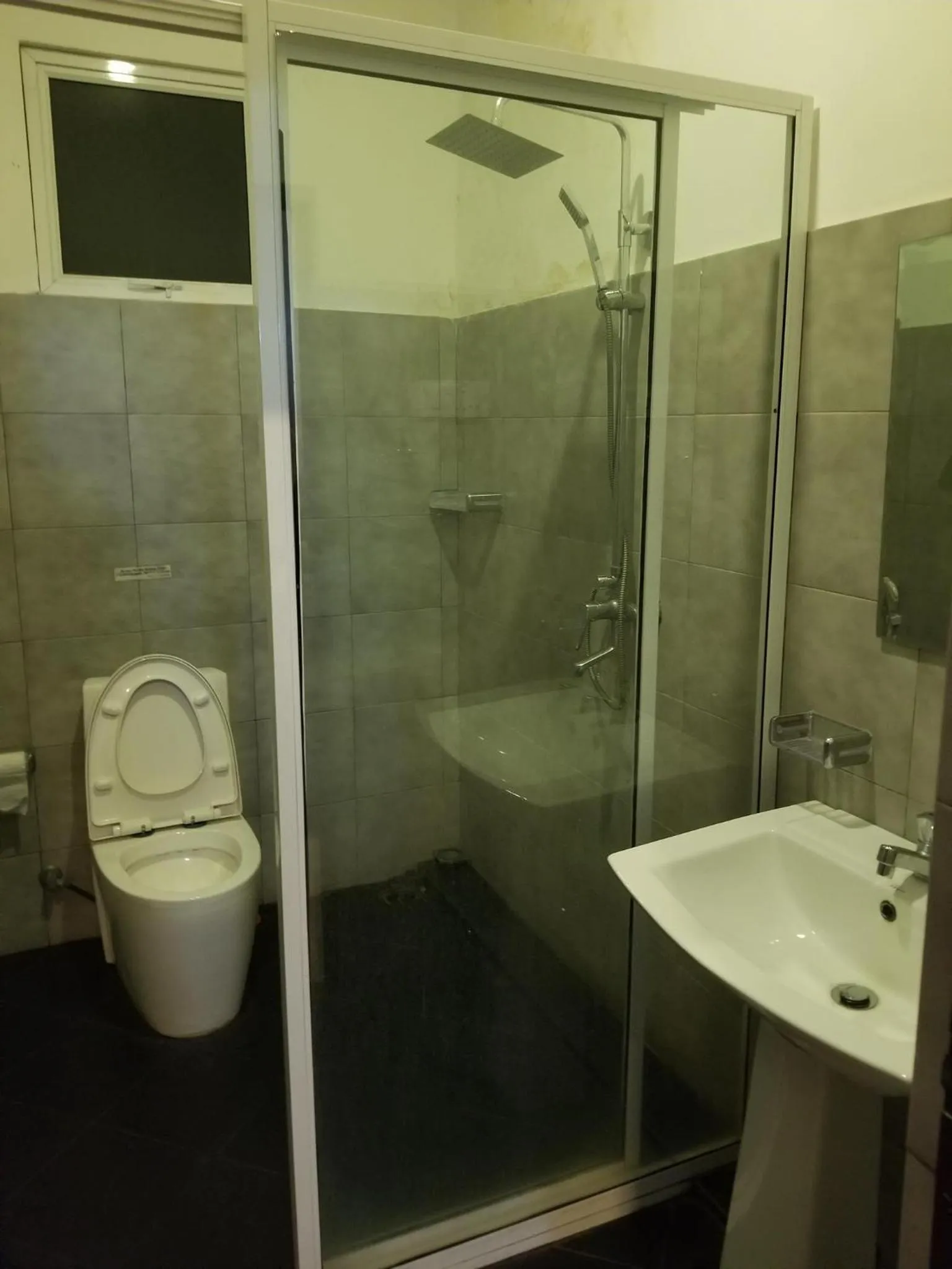 KINGS GATE Airport TRANSIT HOTEL