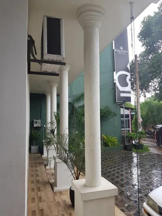 KINGS GATE Airport TRANSIT HOTEL