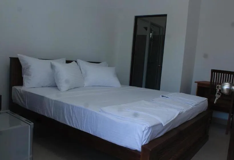 Bed in KINGS GATE Airport TRANSIT HOTEL