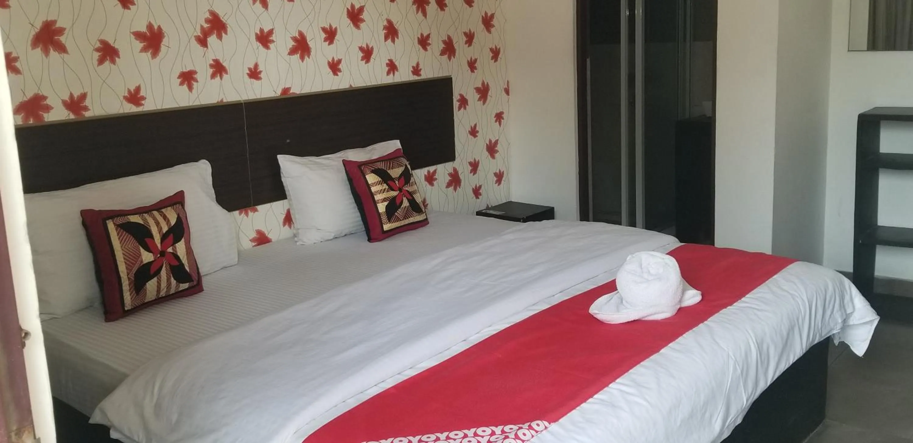 Bed in KINGS GATE Airport TRANSIT HOTEL