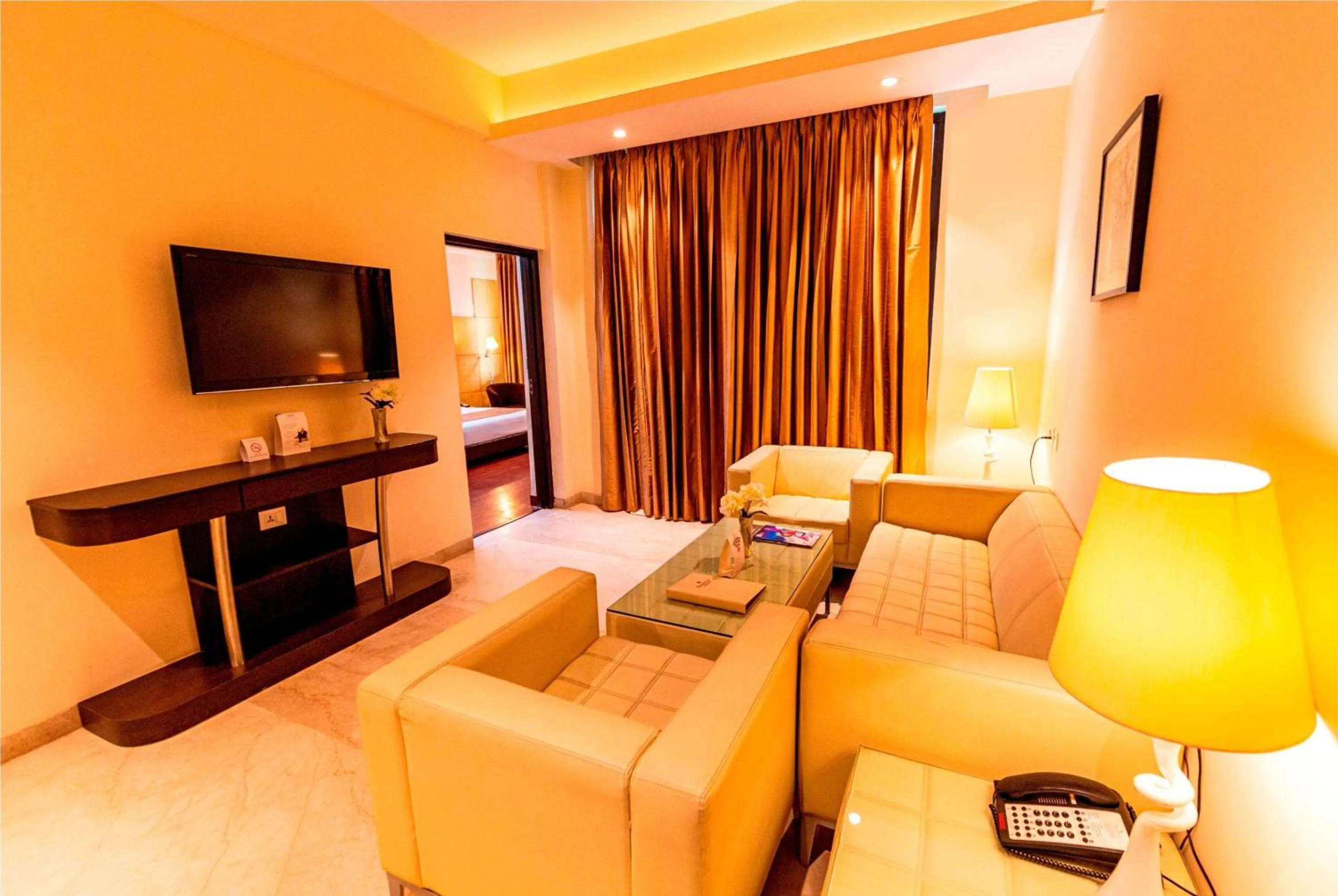 Photo of the whole room in Ramada Neemrana