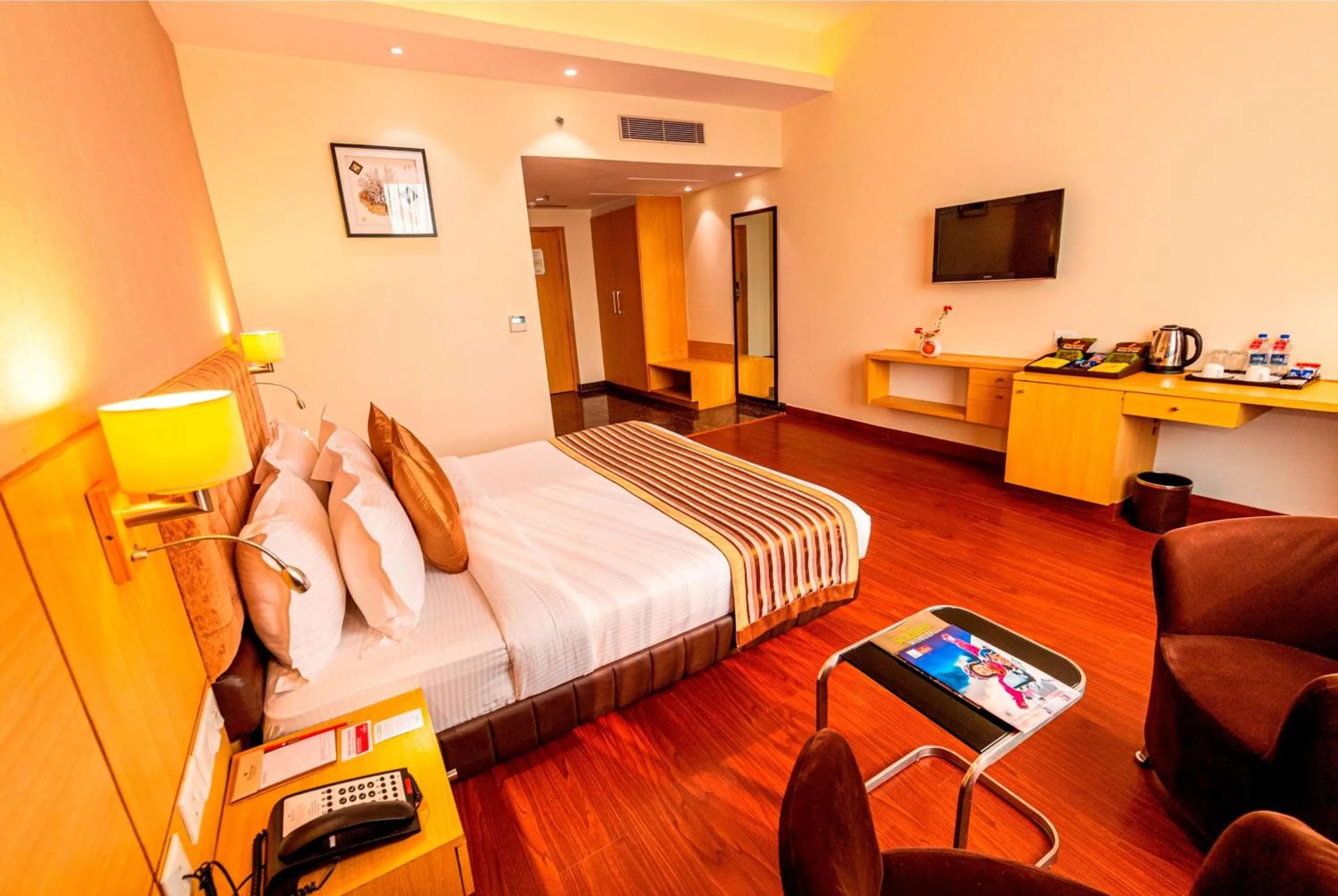 Photo of the whole room, Bed in Ramada Neemrana