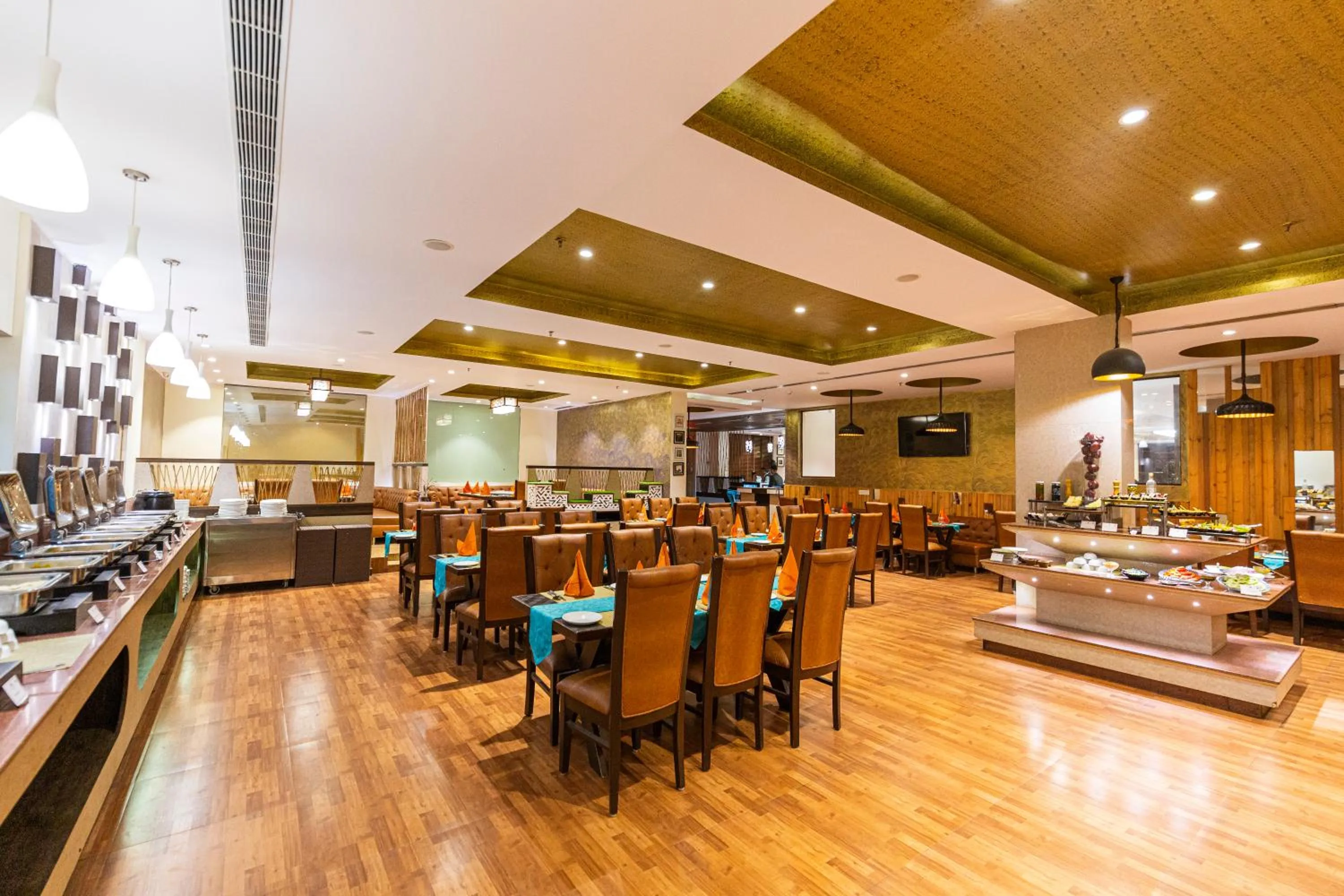 Restaurant/places to eat in Ramada Neemrana