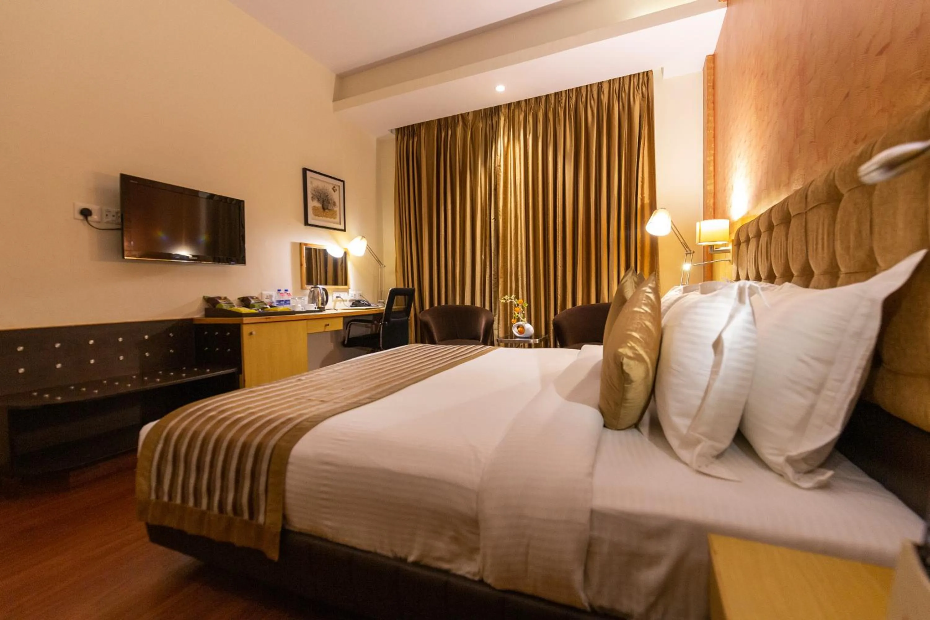 Bedroom, Bed in Ramada Neemrana