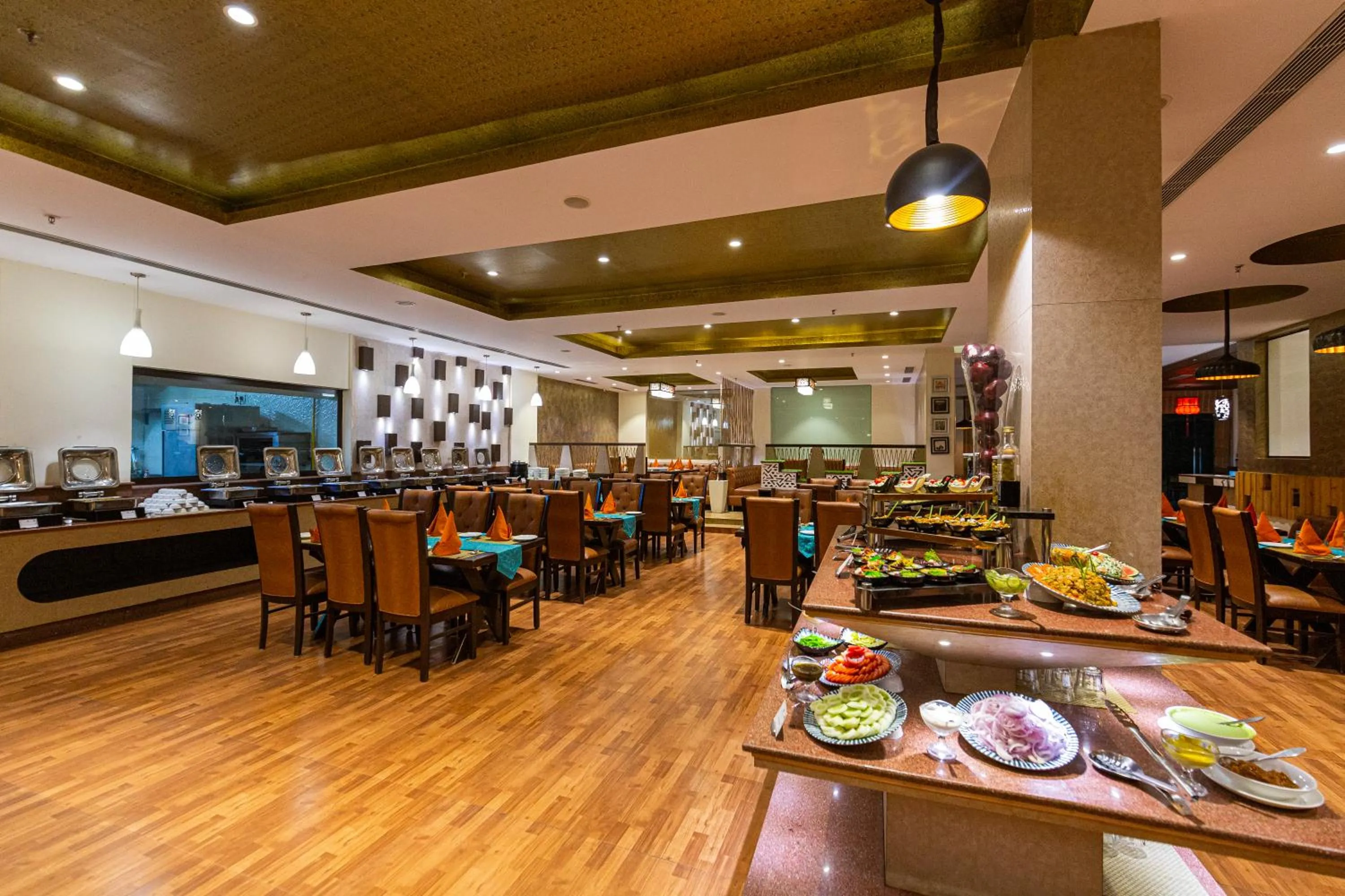 Restaurant/places to eat in Ramada Neemrana