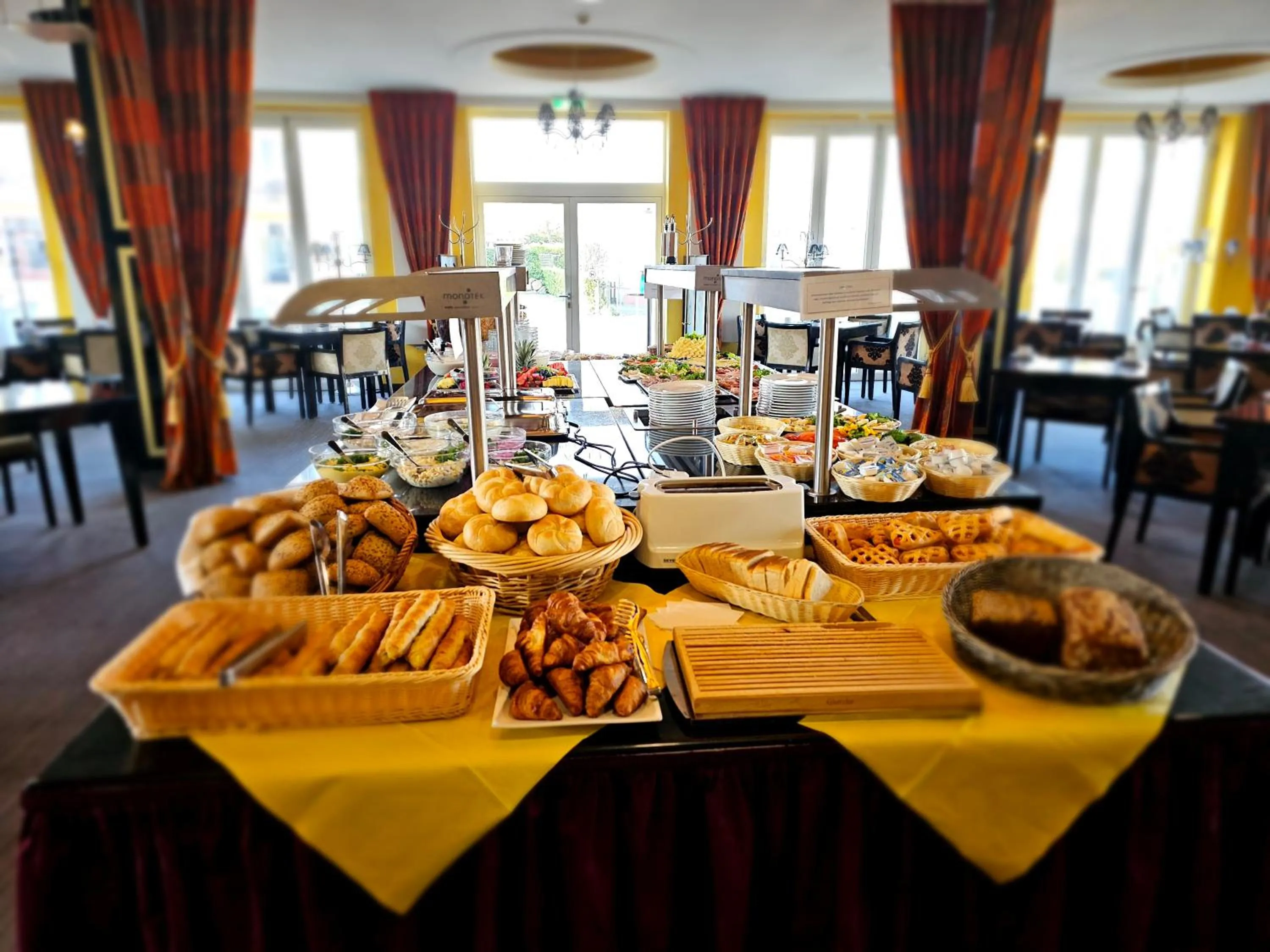 Breakfast in Alexa Hotel