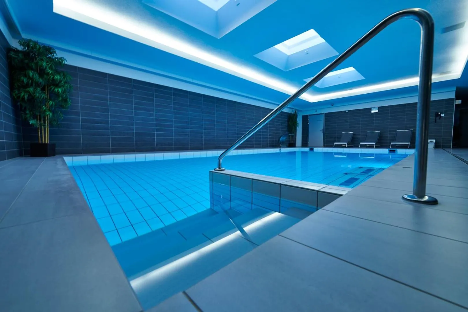 Swimming pool in Hotel la Meridiana, Lake & SPA