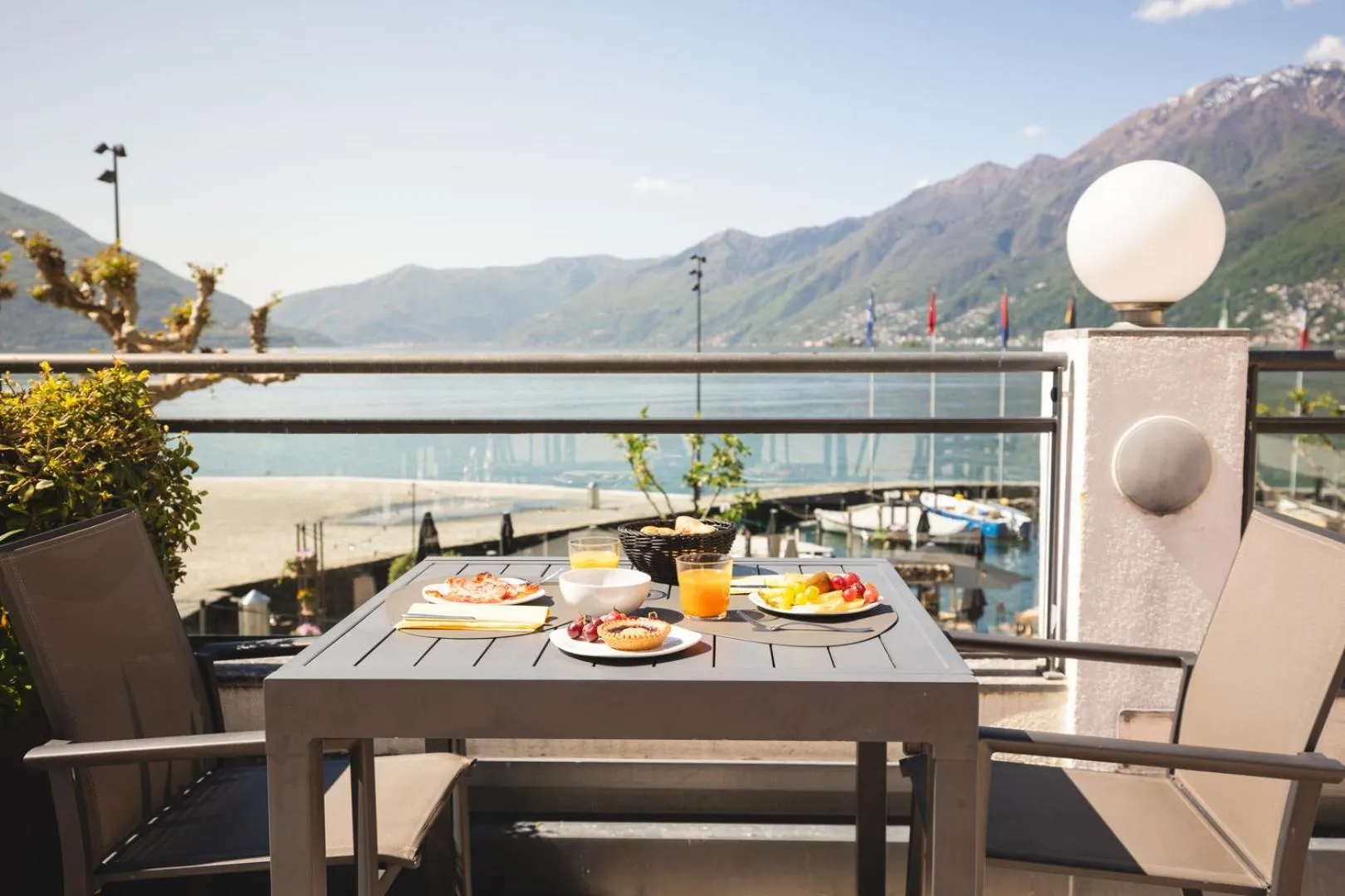 Breakfast in Hotel la Meridiana, Lake & SPA