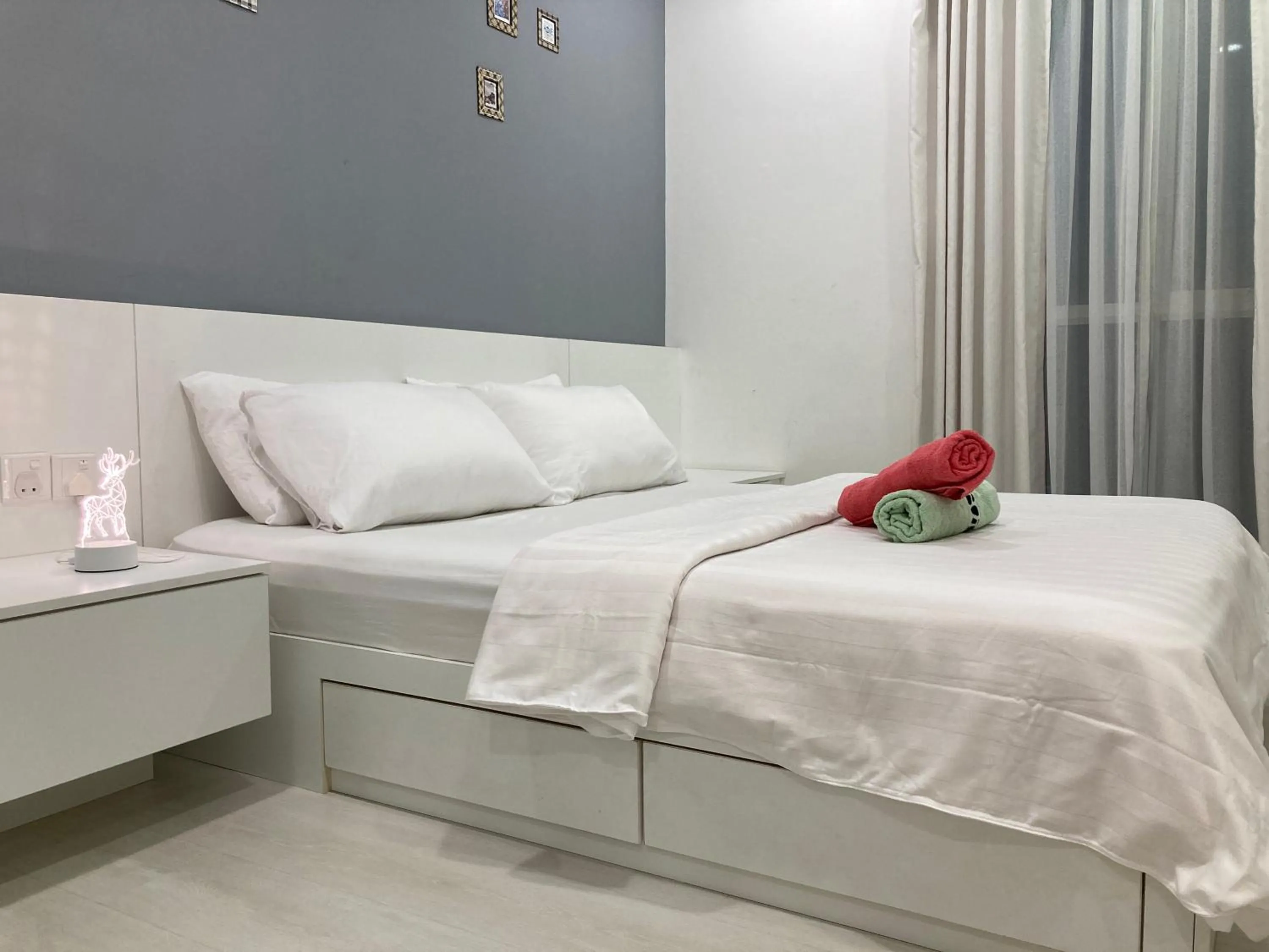 Bedroom, Bed in Straits Garden Suite Jelutong Georgetown