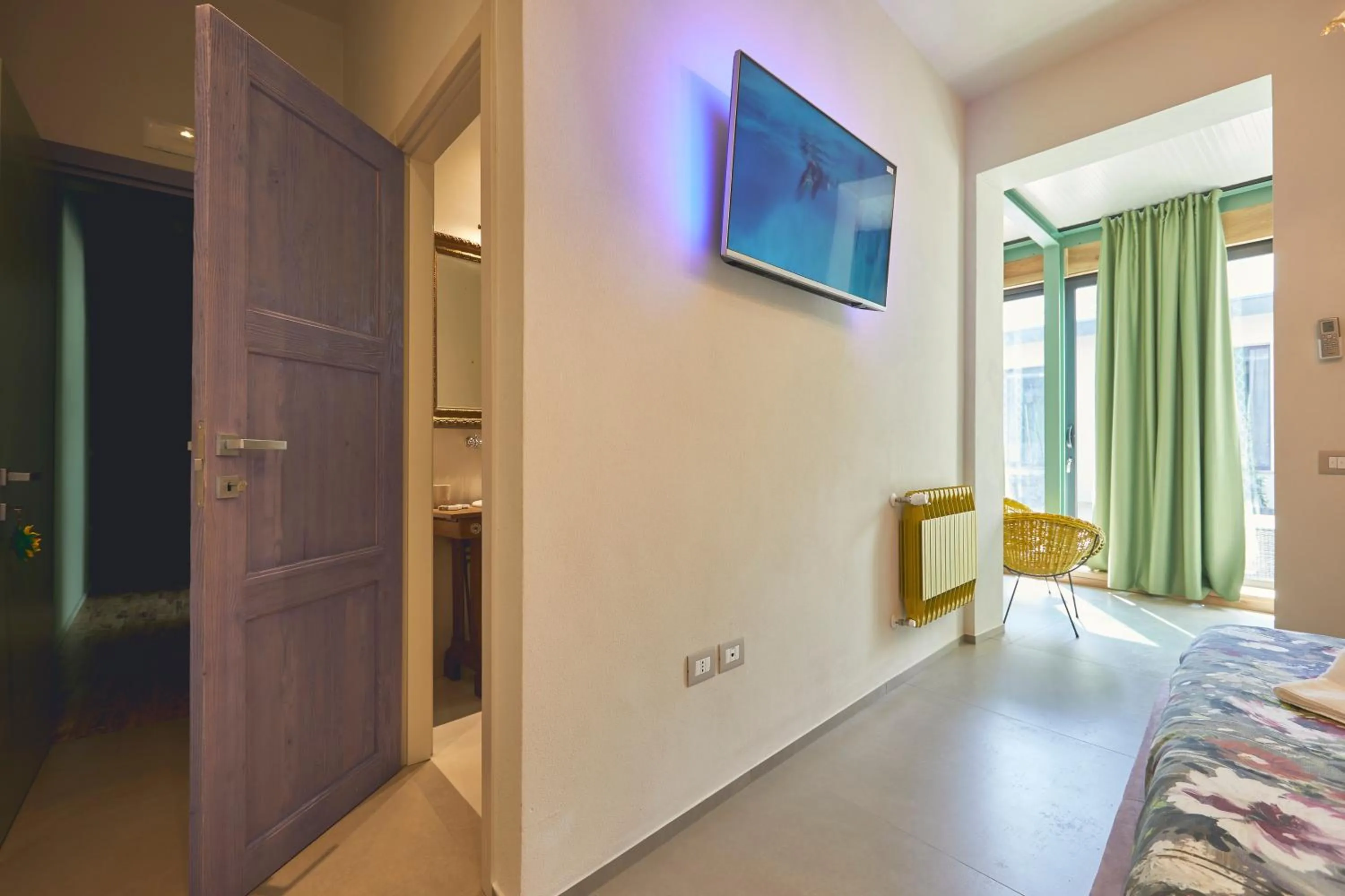 TV and multimedia in Le Stagioni Luxury Suite