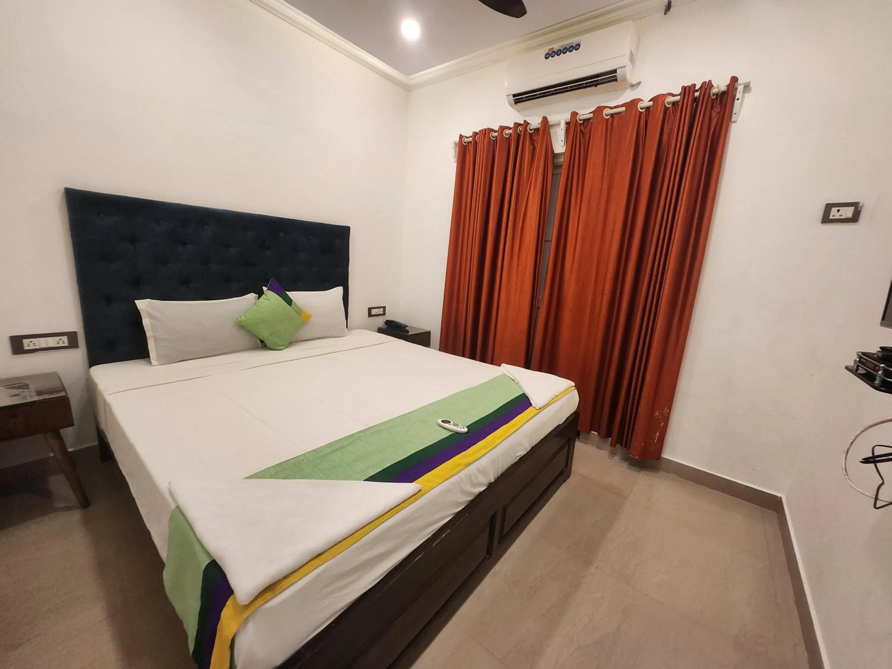 Bed in Santa Monica Resort - Calangute