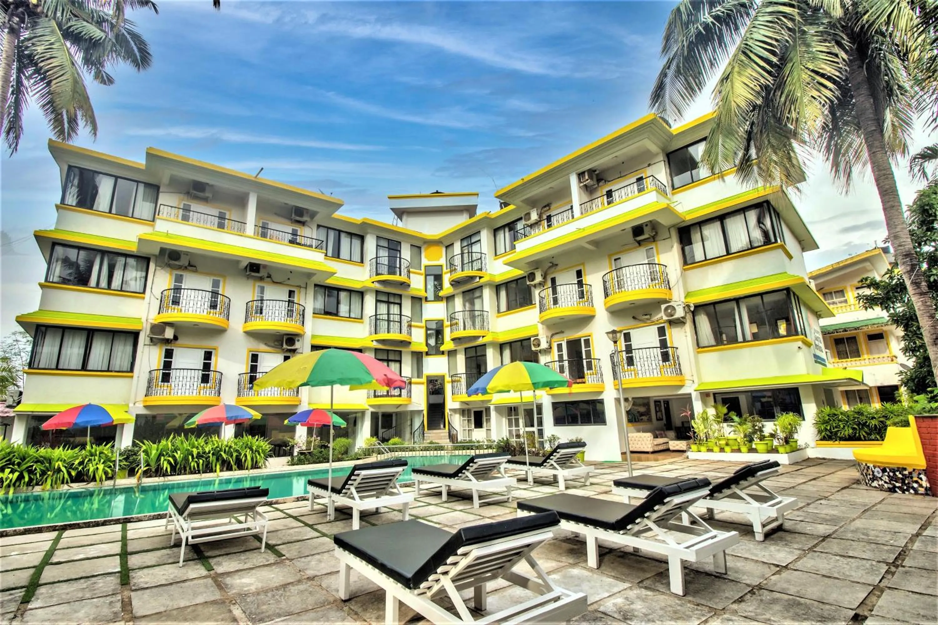 Facade/entrance in Santa Monica Resort - Calangute