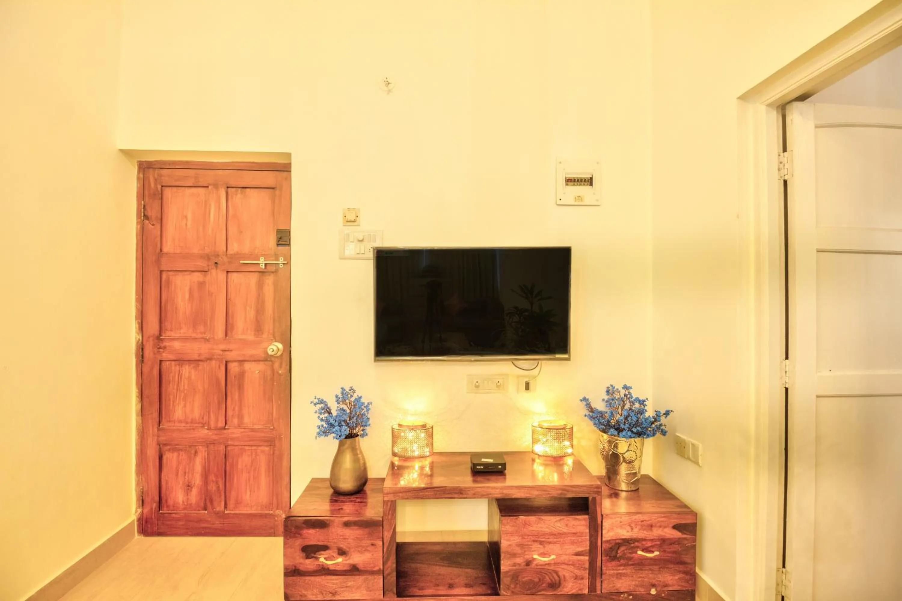 TV and multimedia in Santa Monica Resort - Calangute